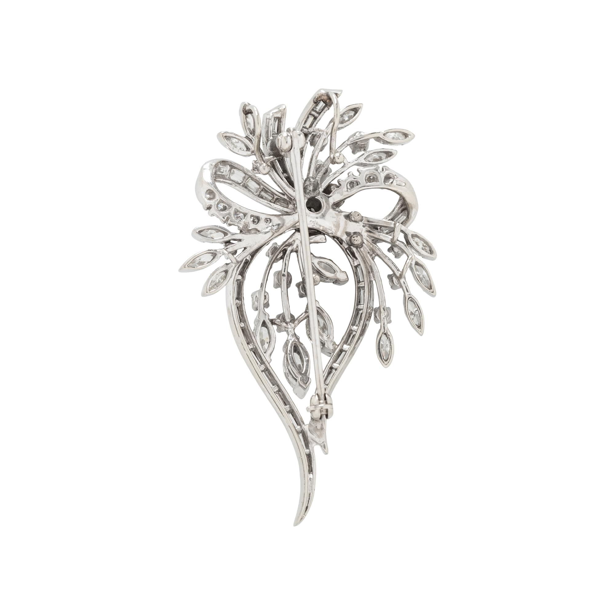 WHITE GOLD AND DIAMOND SPRAY PENDANT/BROOCH