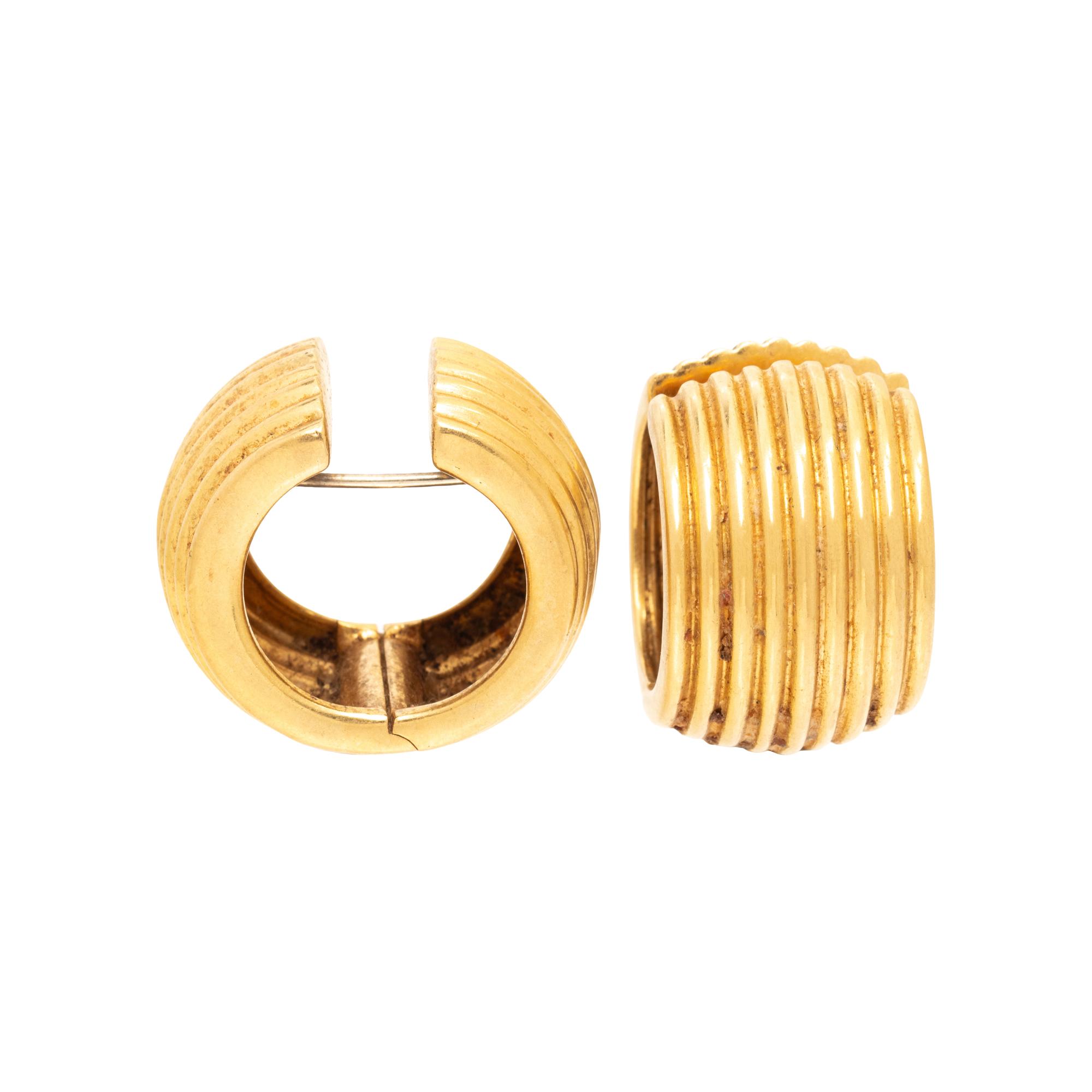 TIFFANY & CO., YELLOW GOLD FLUTED HOOP EARRINGS