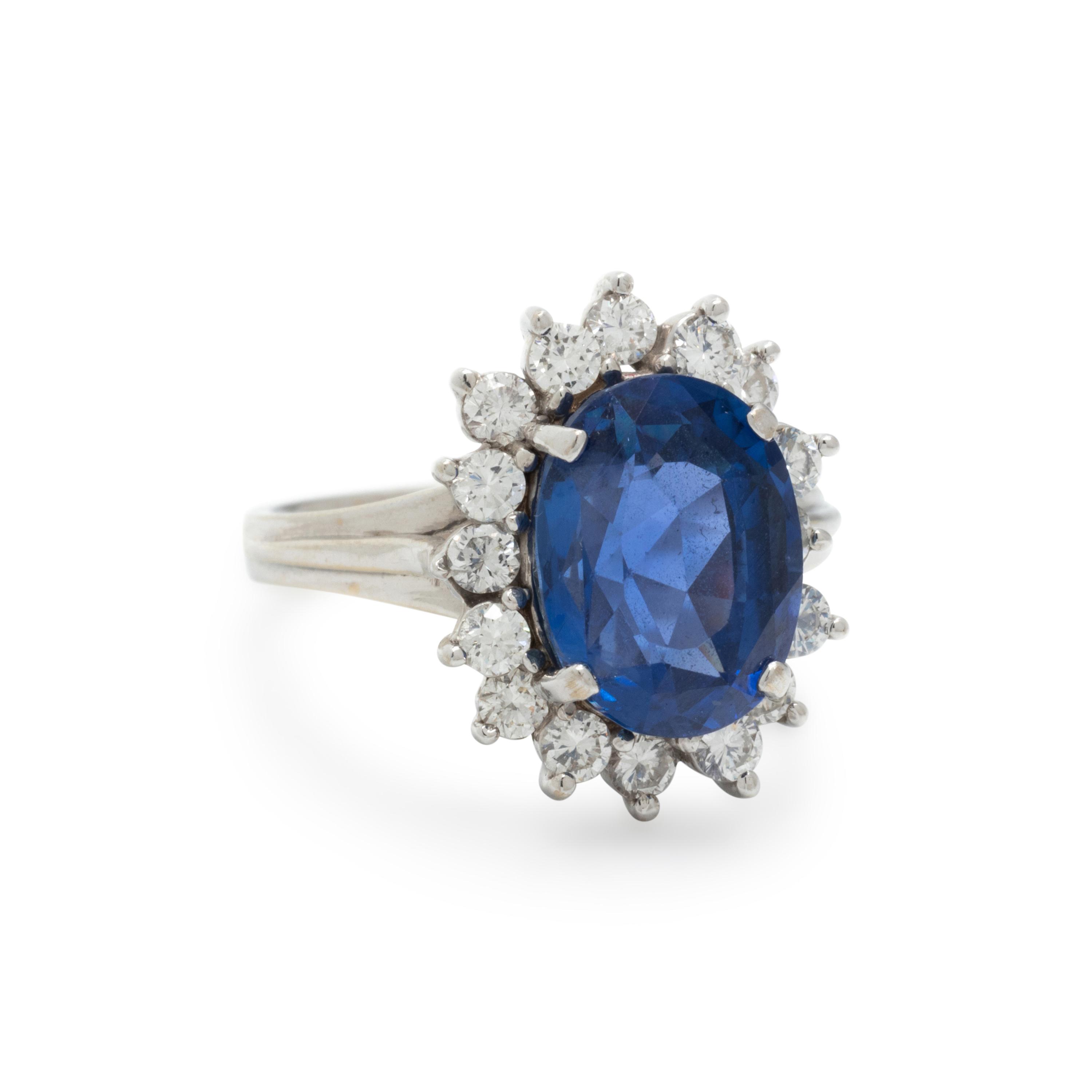 SAPPHIRE AND DIAMOND RING