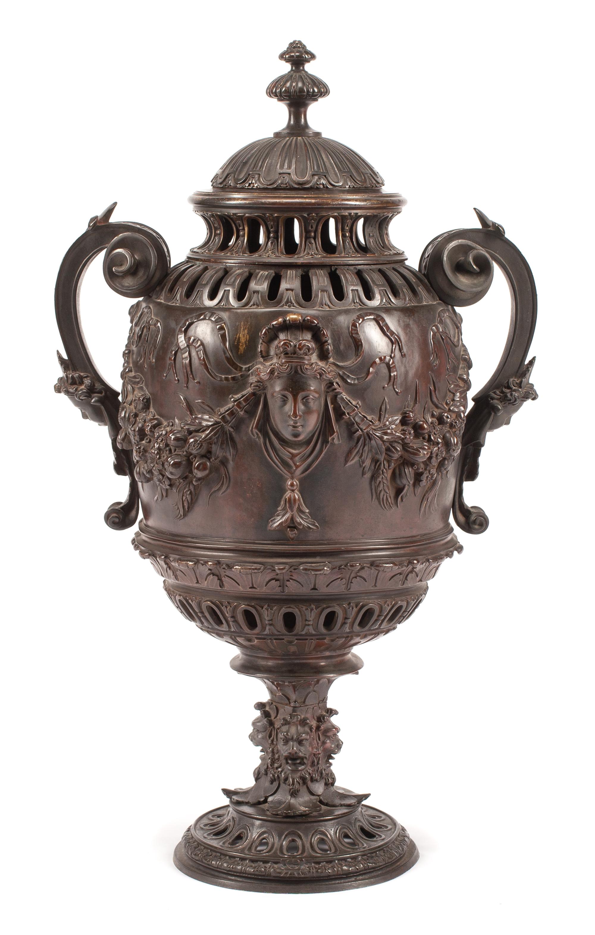 A Grand Tour Patinated Bronze Urn and Cover Height 25 1/2 inches. — 19TH CENTURY