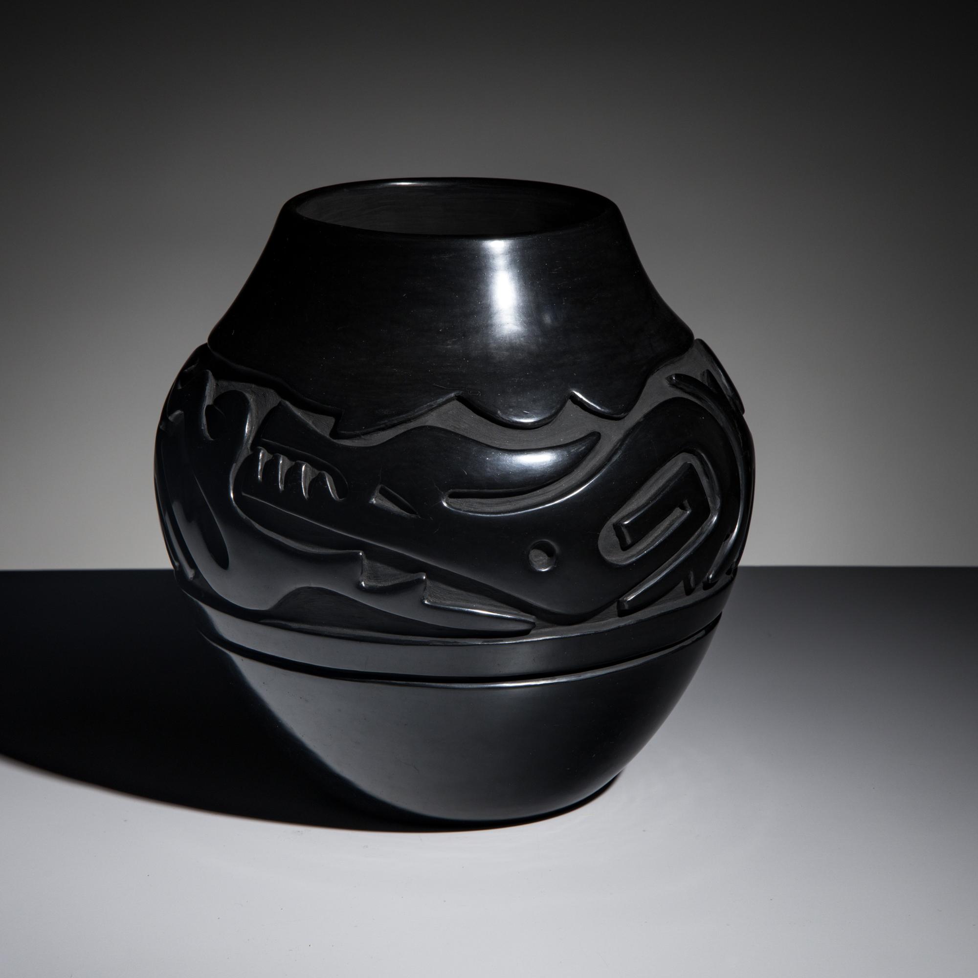 Teresita Naranjo (Santa Clara, 1919-1999) — Carved Blackware Pottery Jar