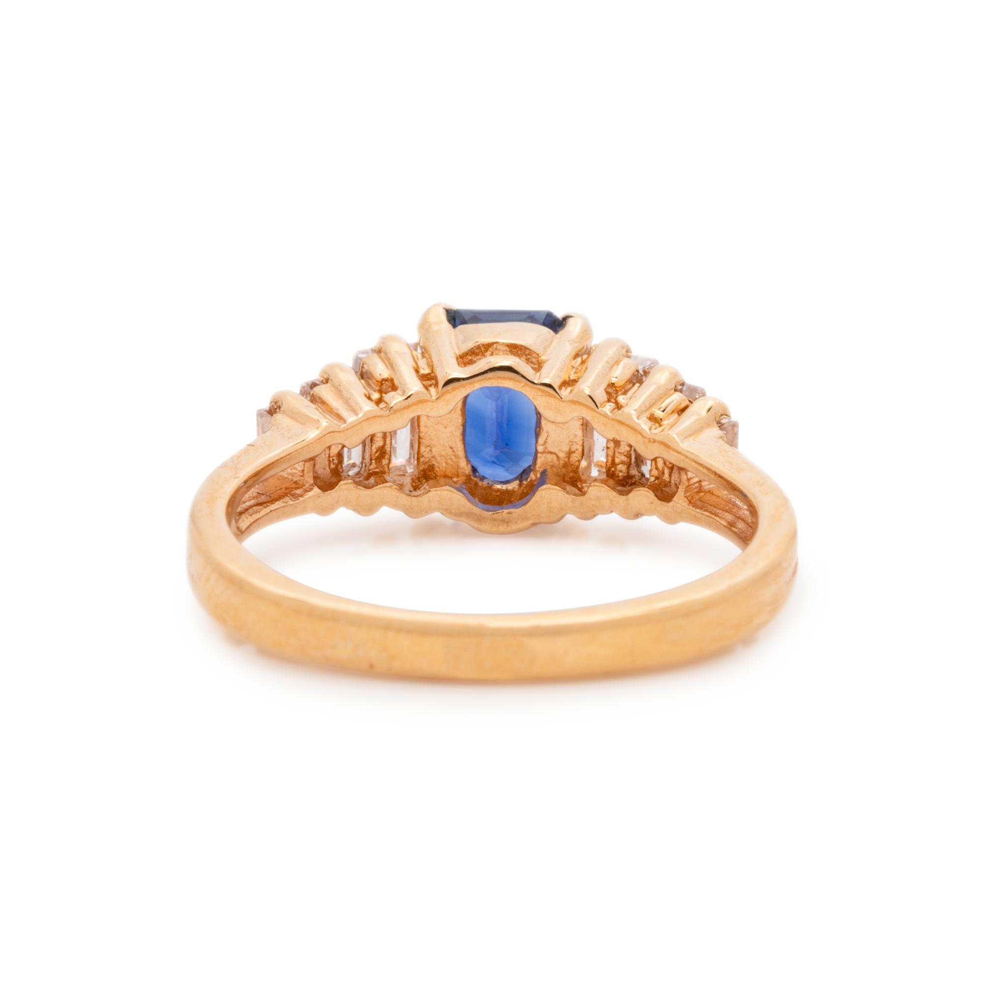 SAPPHIRE AND DIAMOND RING