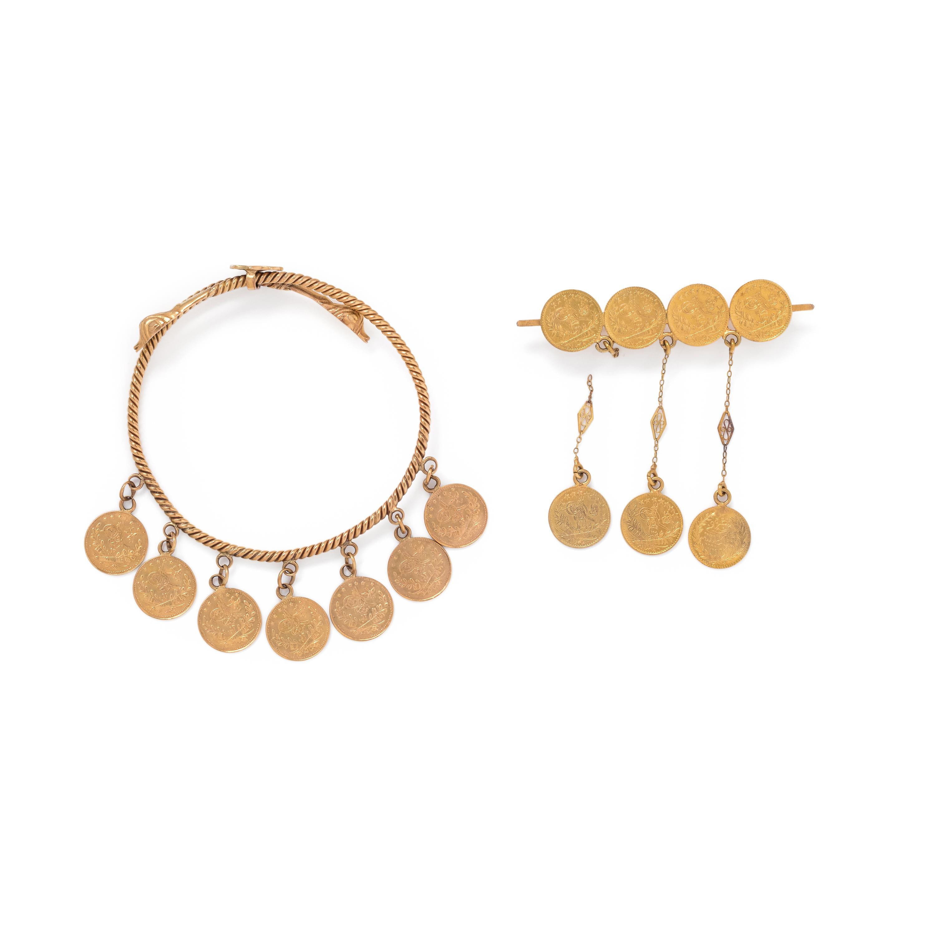 YELLOW GOLD AND COIN SET