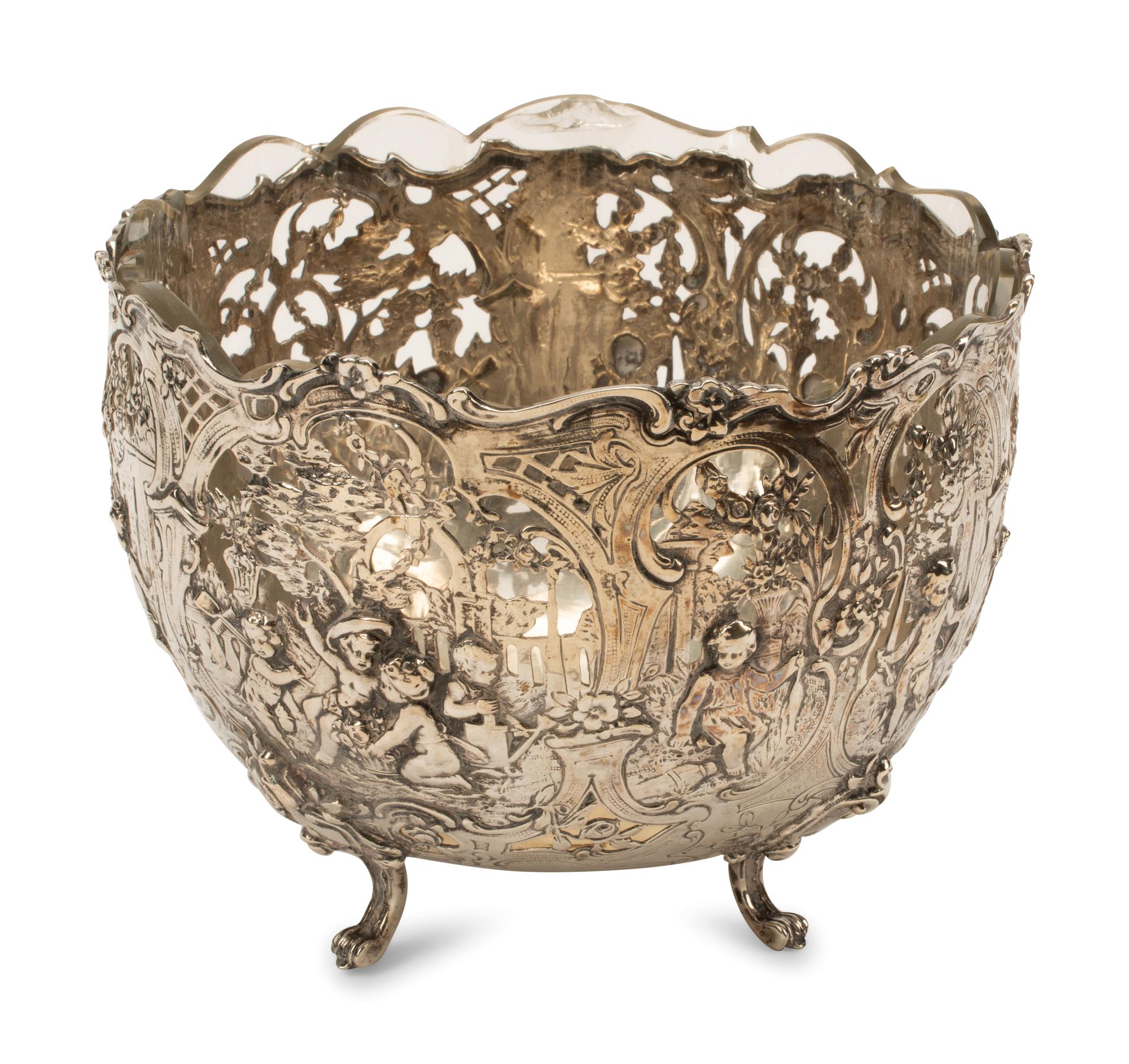 A Hanau Silver Footed Bowl - Probably Storck & Sinsheimer, Early 20th Century