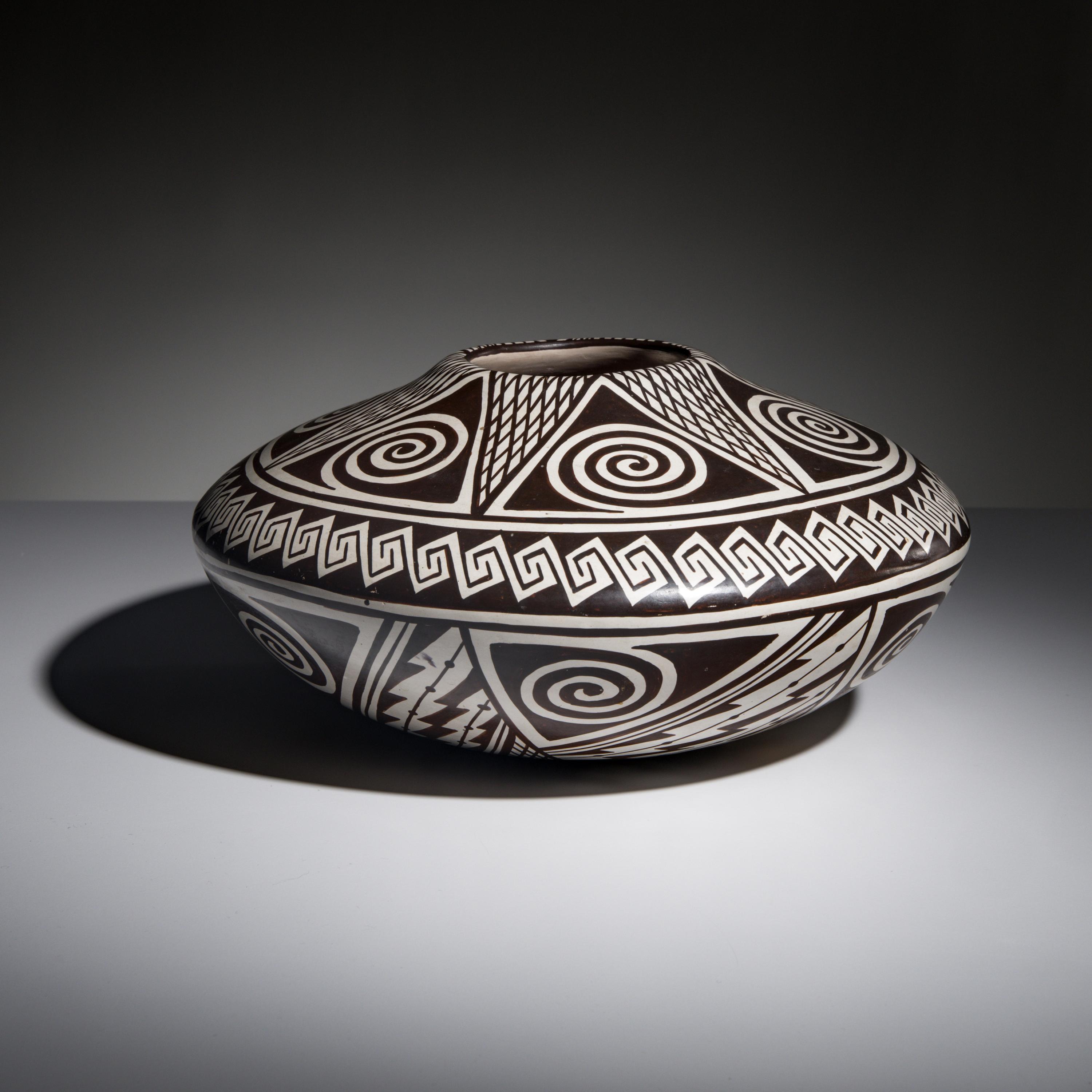 Helen Naha (Hopi-Tewa, 1922-1993) — Pottery Bowl, Awatovi Star Design
