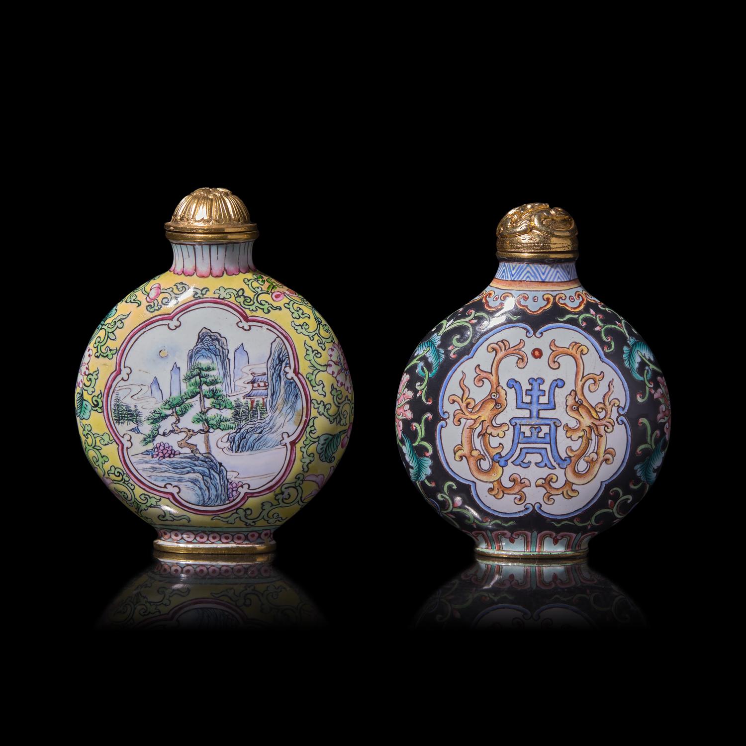 Two Chinese Enamel on Copper Snuff Bottles, 20th Century 近代 銅胎畫琺琅鼻烟壺兩支