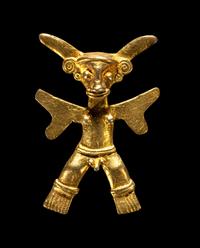 A Veraguas Gold Zoomorphic Pendant