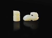 Five Chinese jade and jadeite carvings 玉雕一組五件