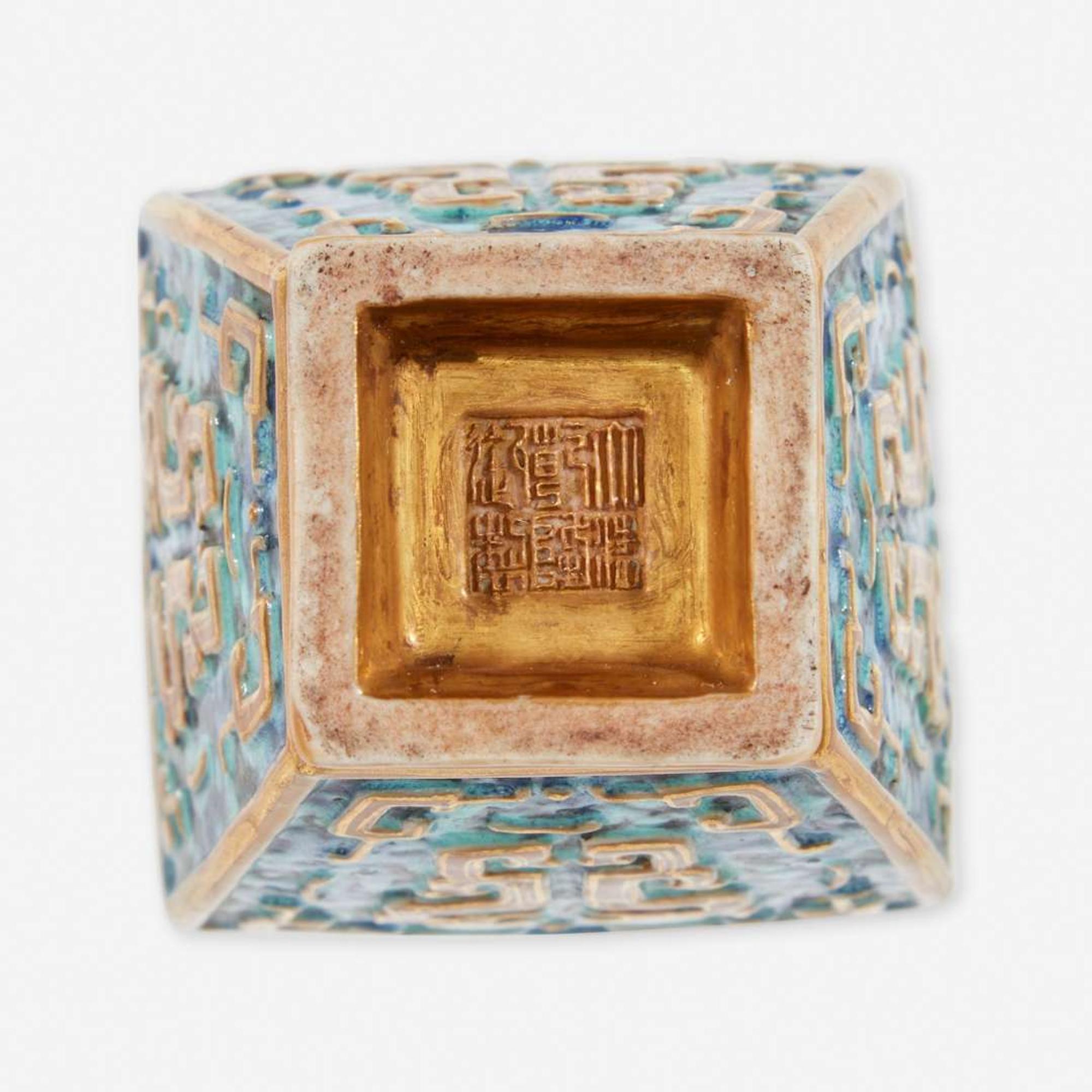 An unusual small Chinese archaistic enameled and gilt porcelain cabinet vase 倣古风格珐琅彩花瓶 Six-character "Da Qing Qianlong yuzhi" seal mark “??????”???