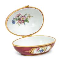 A Limoges Porcelain Box