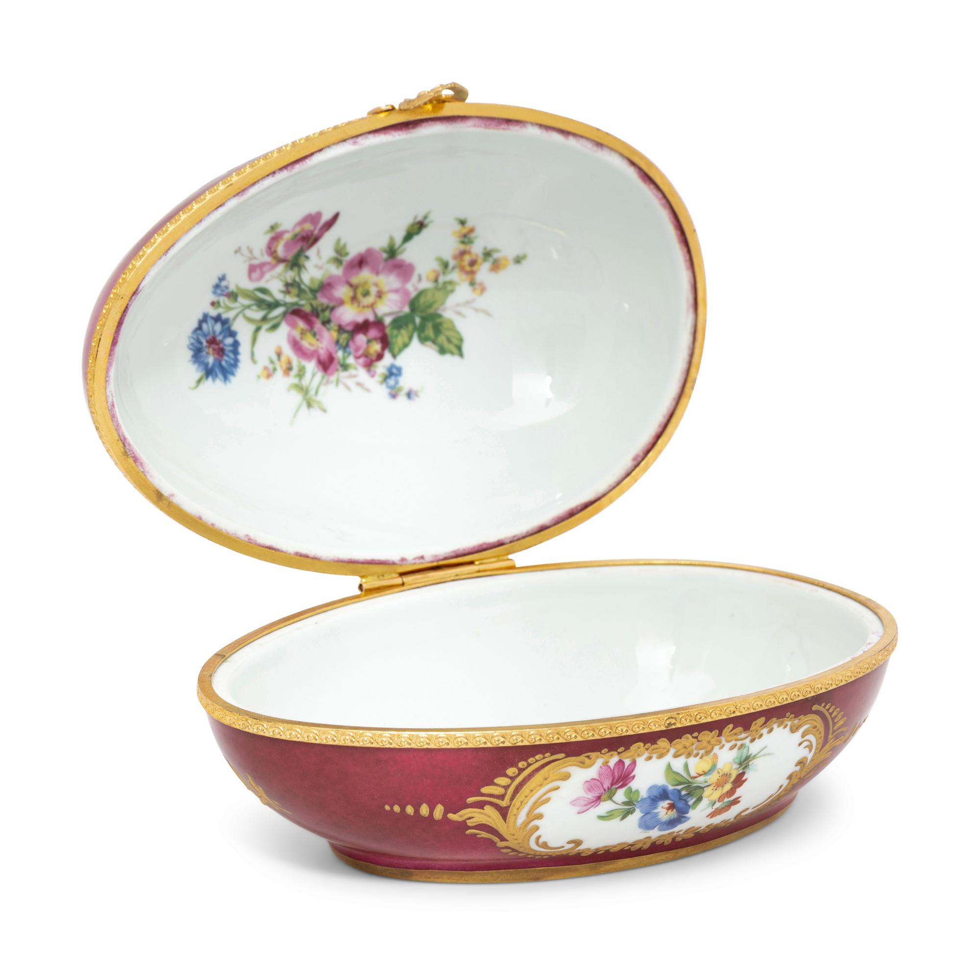 A Limoges Porcelain Box
