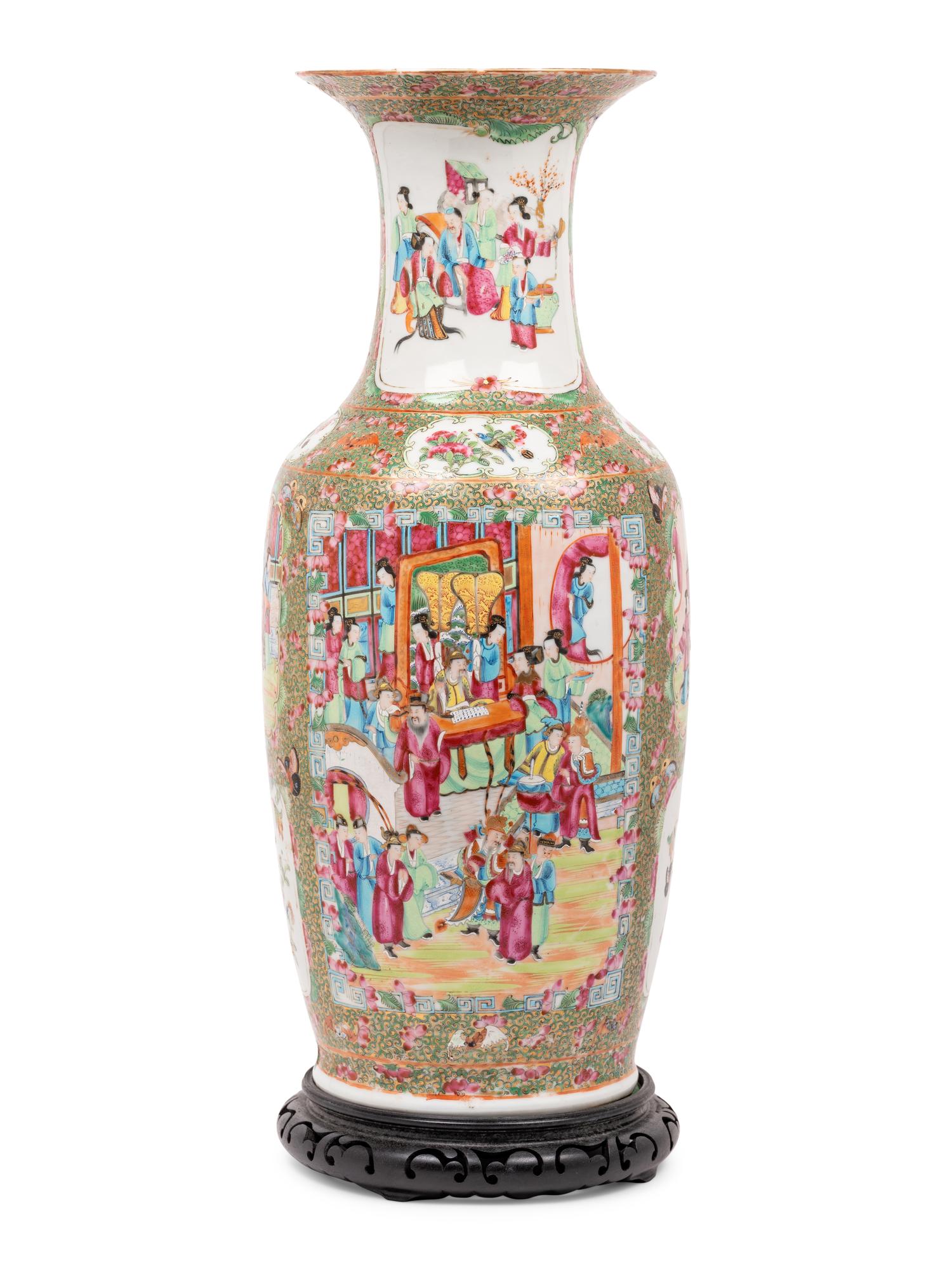 A Chinese Export Rose Medallion Porcelain Baluster Vase