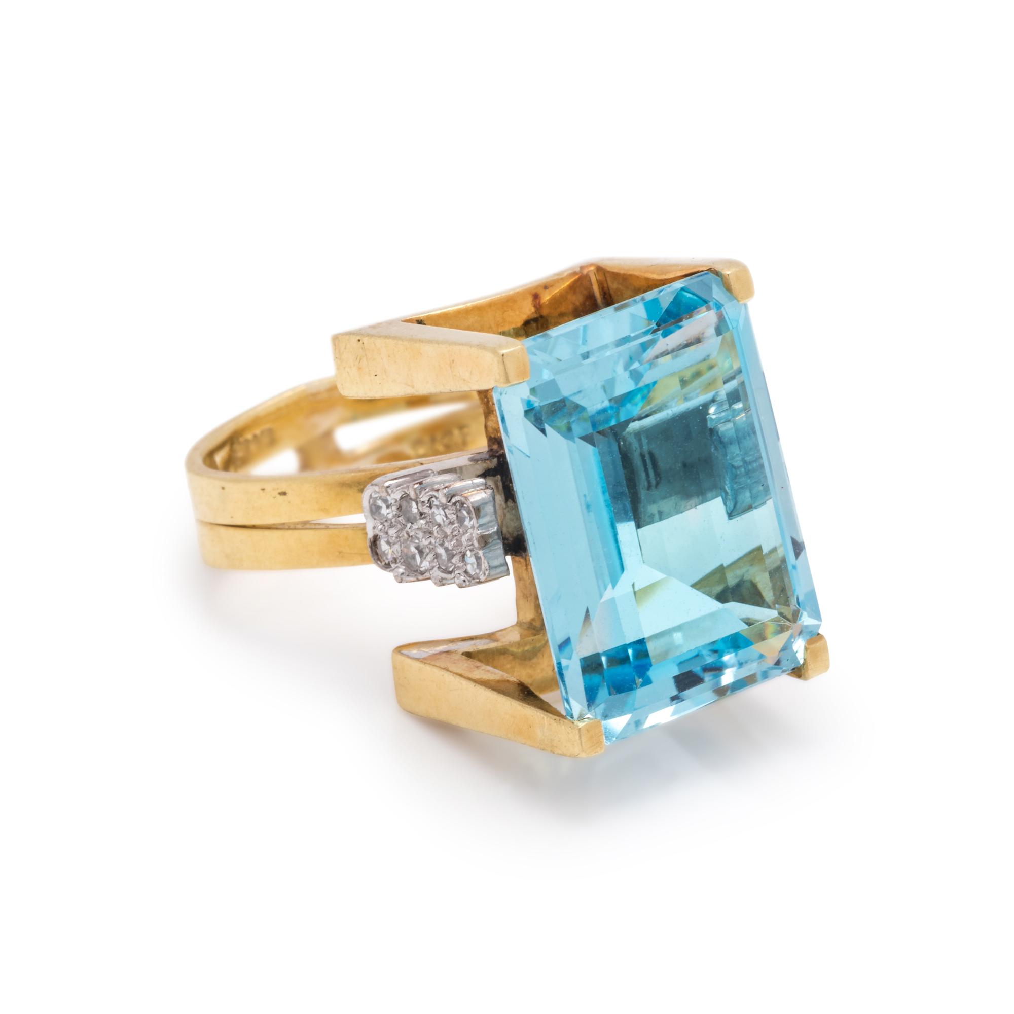 AQUAMARINE AND DIAMOND RING