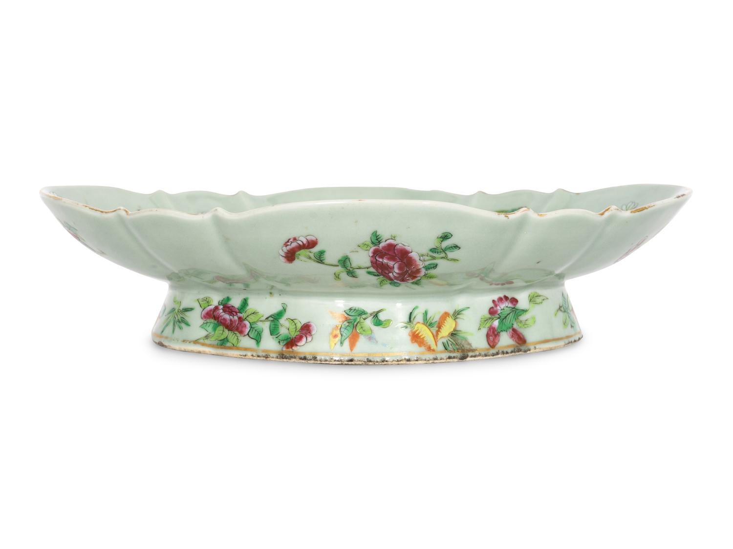 A Large Chinese Export Porcelain Tazza