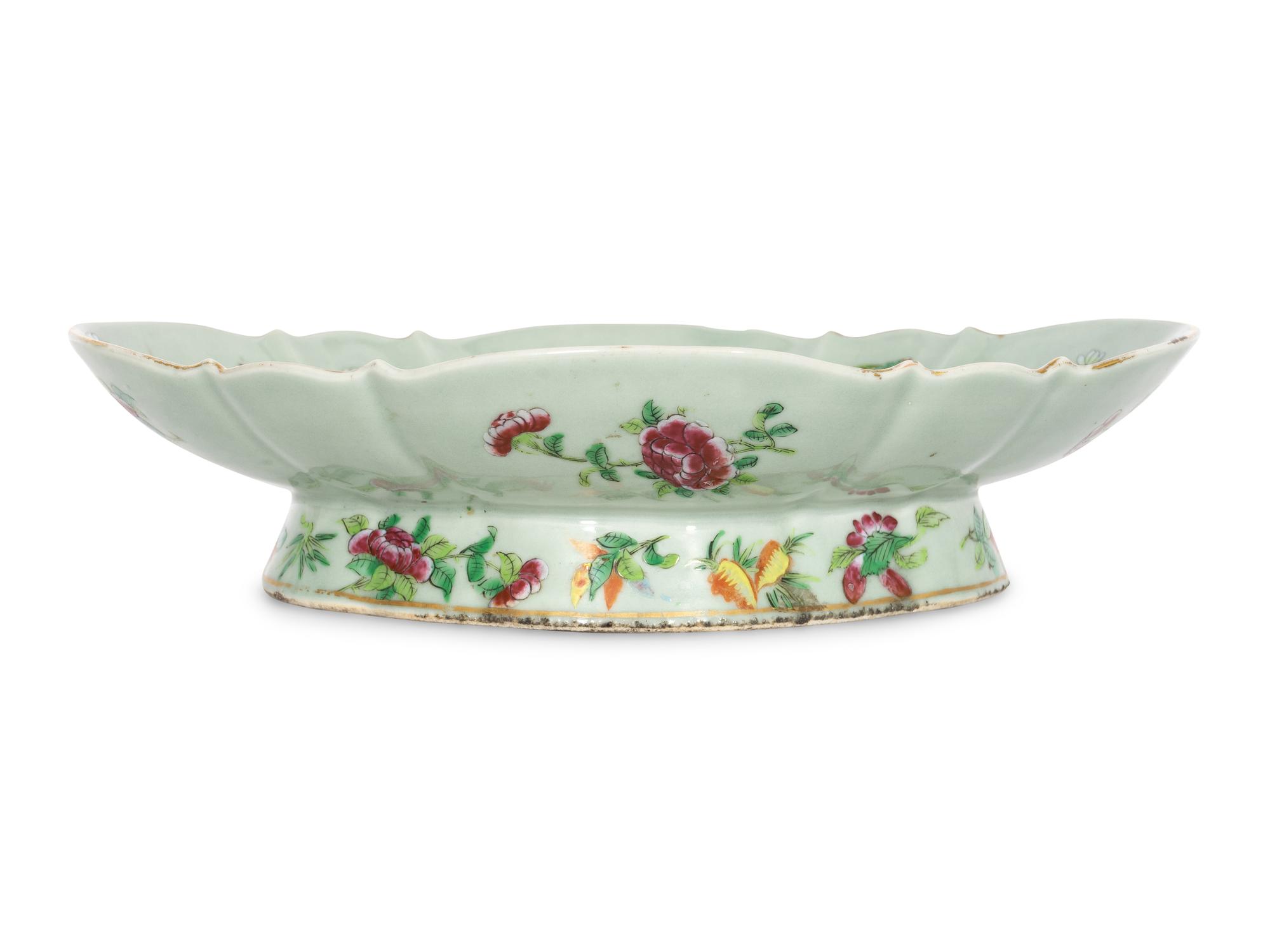 A Large Chinese Export Porcelain Tazza
