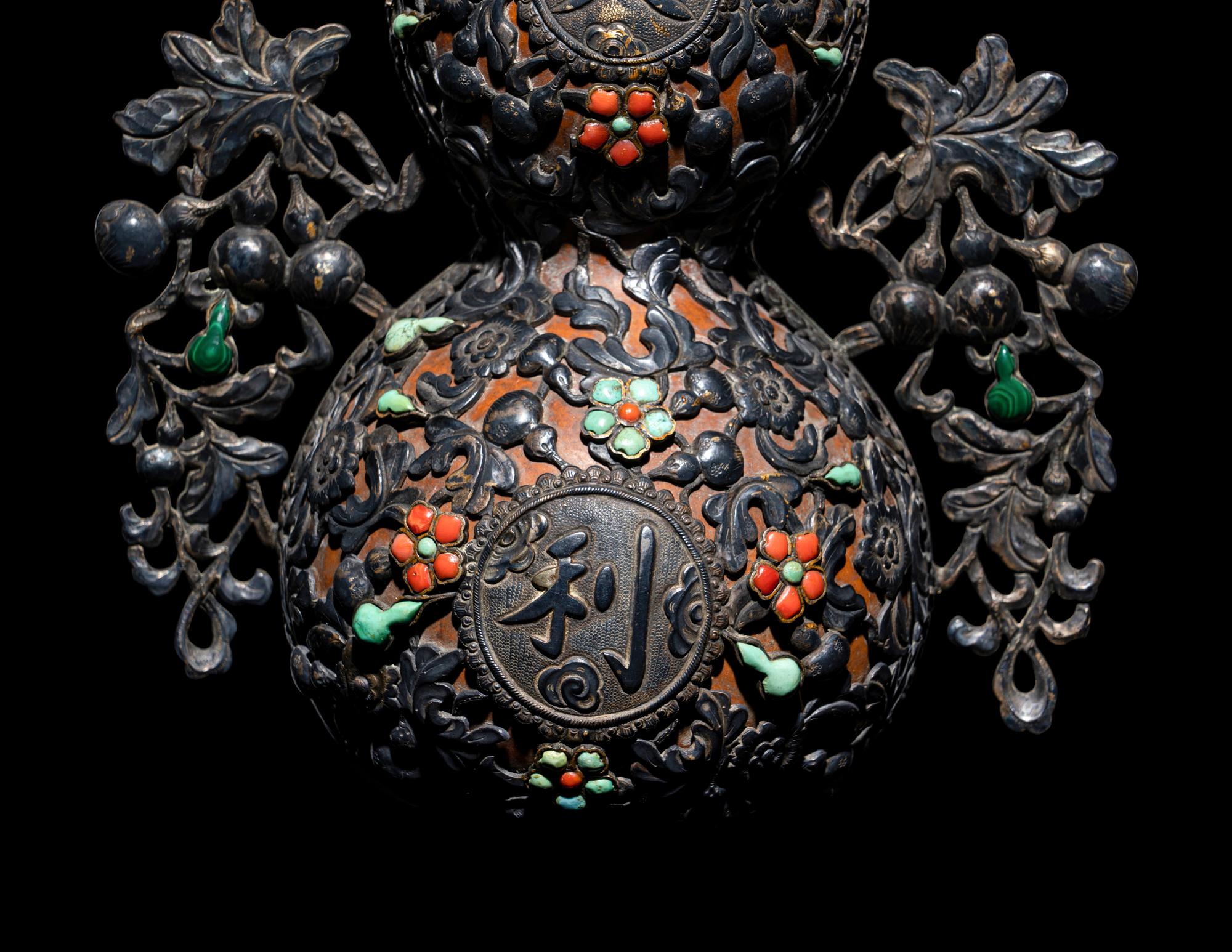 A Hardstone Embellished Silver Mounted Gourd Wall Vase