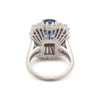 SAPPHIRE AND DIAMOND RING