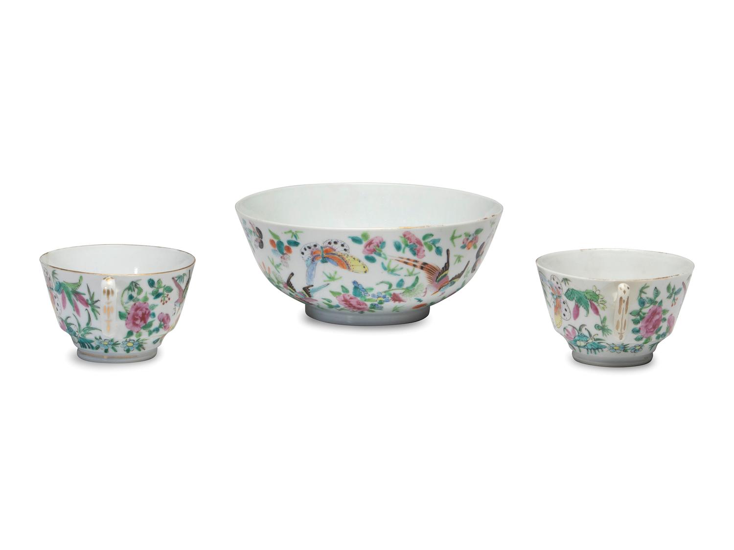 Nine Chinese Export Porcelain Famille Rose and Rose Medallion Articles