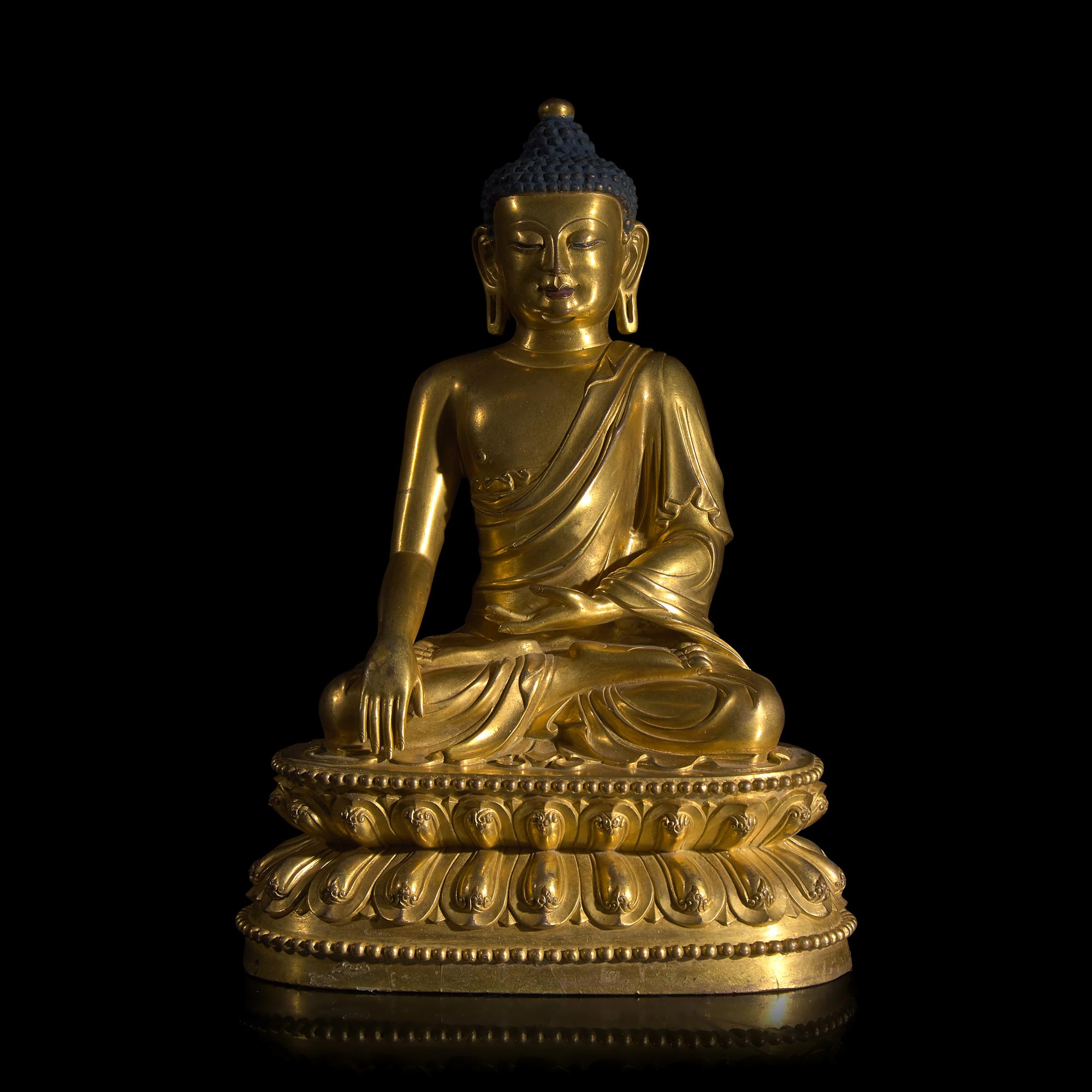 A Chinese Gilt Bronze Figure of Buddha Shakyamuni, 20th Century 近代 銅鎏金釋迦牟尼坐像