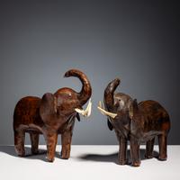 Two elephants for Omersa