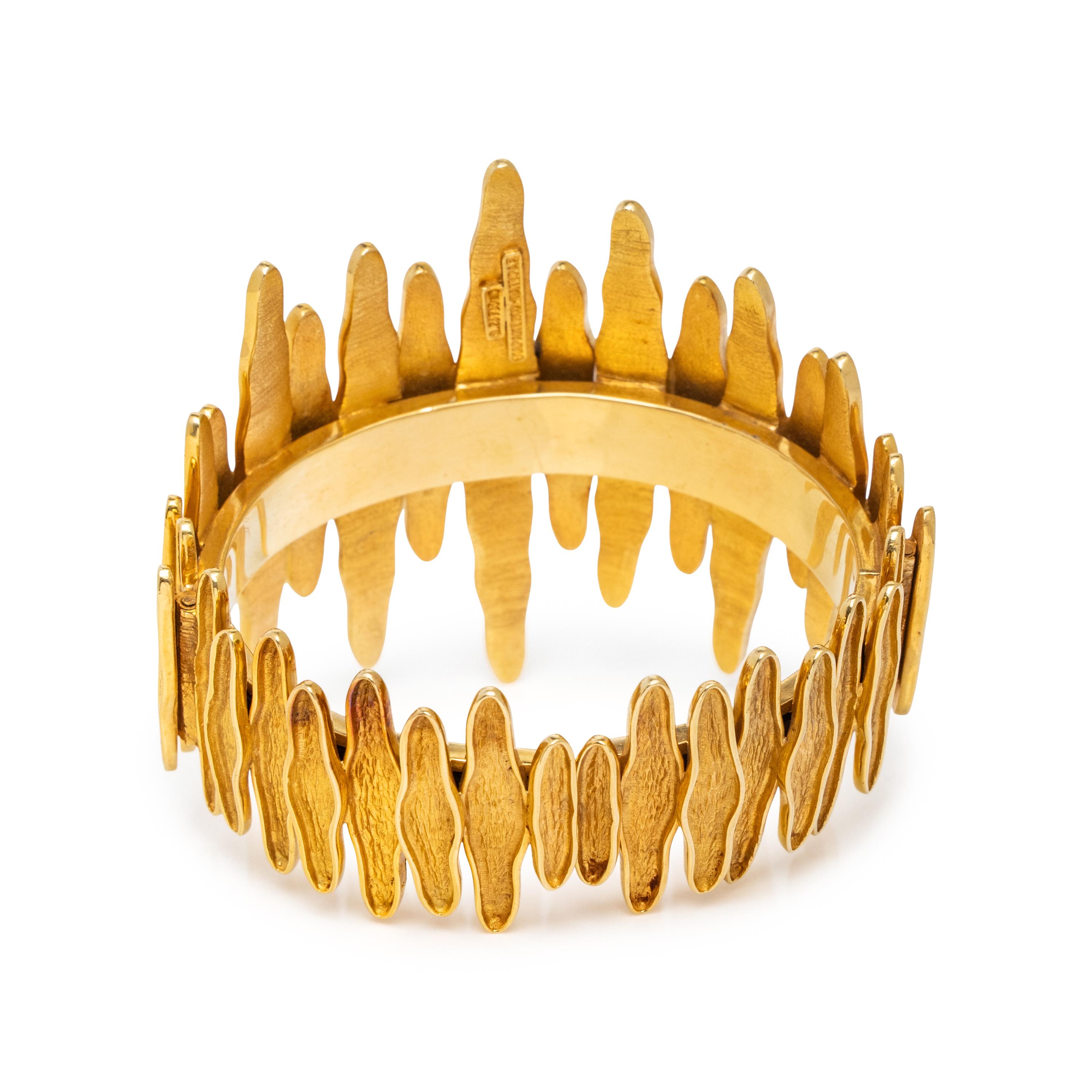 MAPAMENOS NATEPAS, YELLOW GOLD AND DIAMOND BRACELET AND EARRINGS