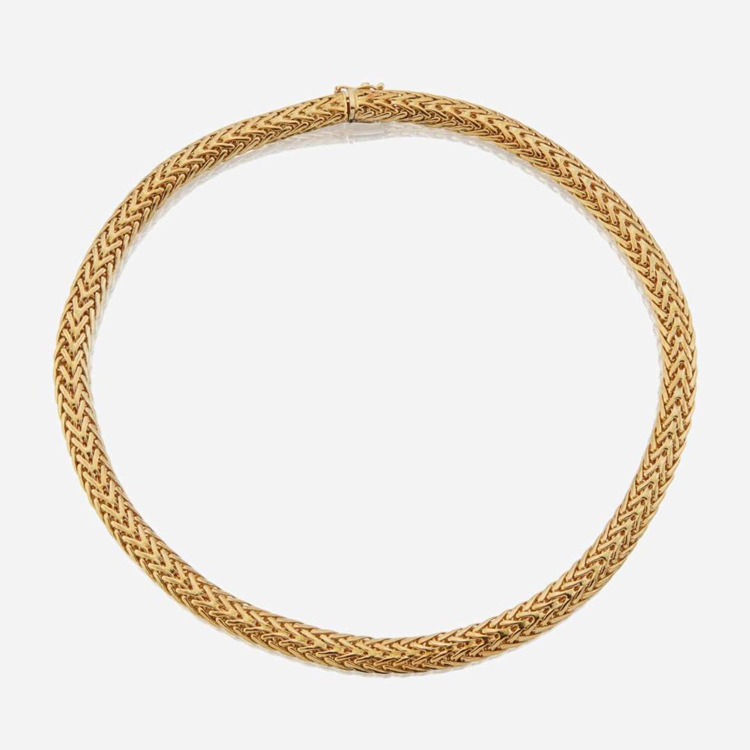A gold necklace