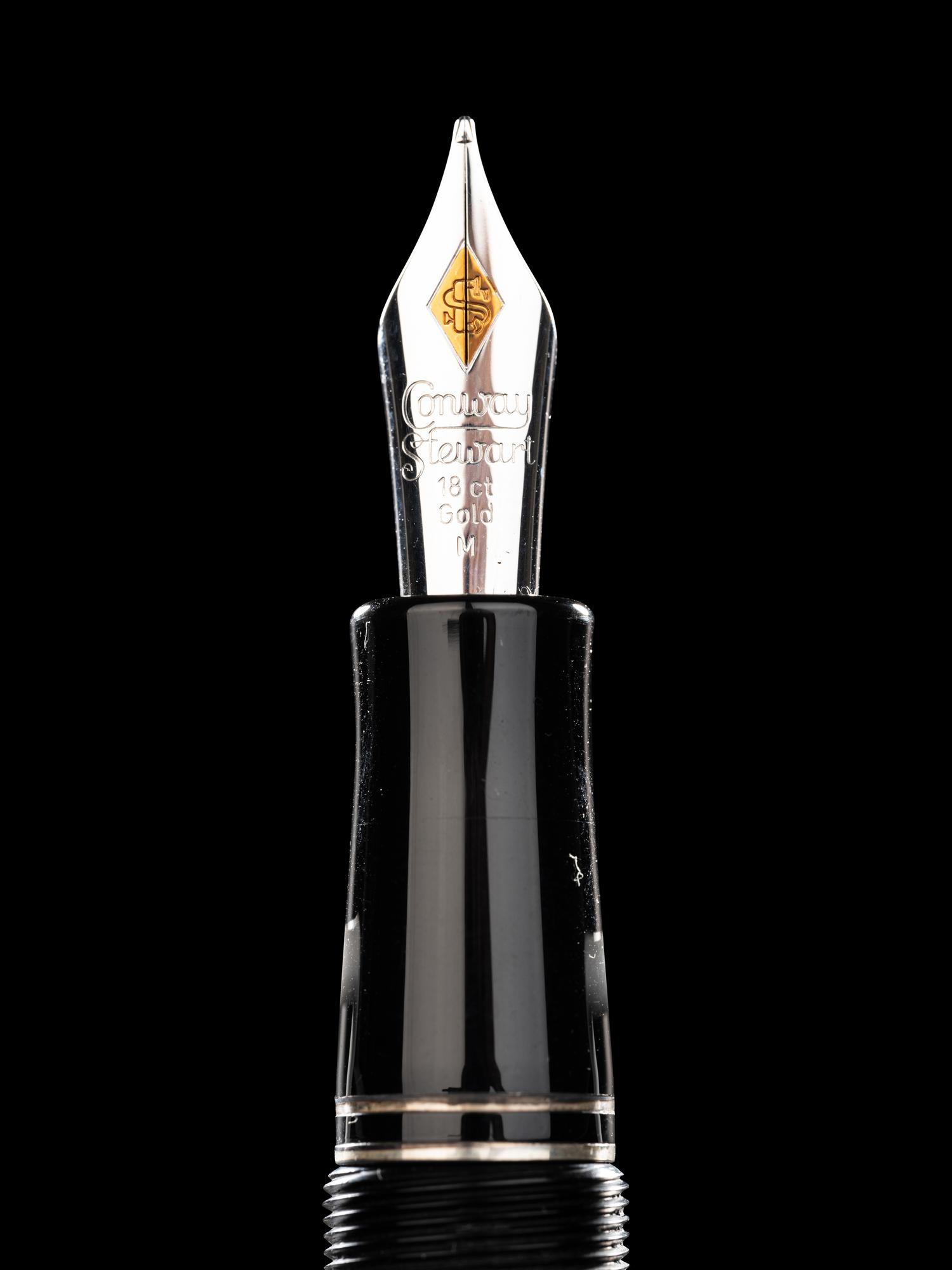 Conway Stewart: Churchill-Ebonite and Silver Trim Limited Edition Fountain Pen and Ink Set