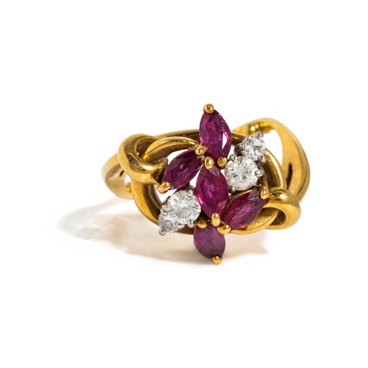 YELLOW GOLD, RUBY AND DIAMOND RING