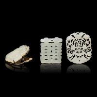 Three Chinese White Jade 'Character' Pendants, 19th Century — 清晚期 白玉喜福壽牌三種