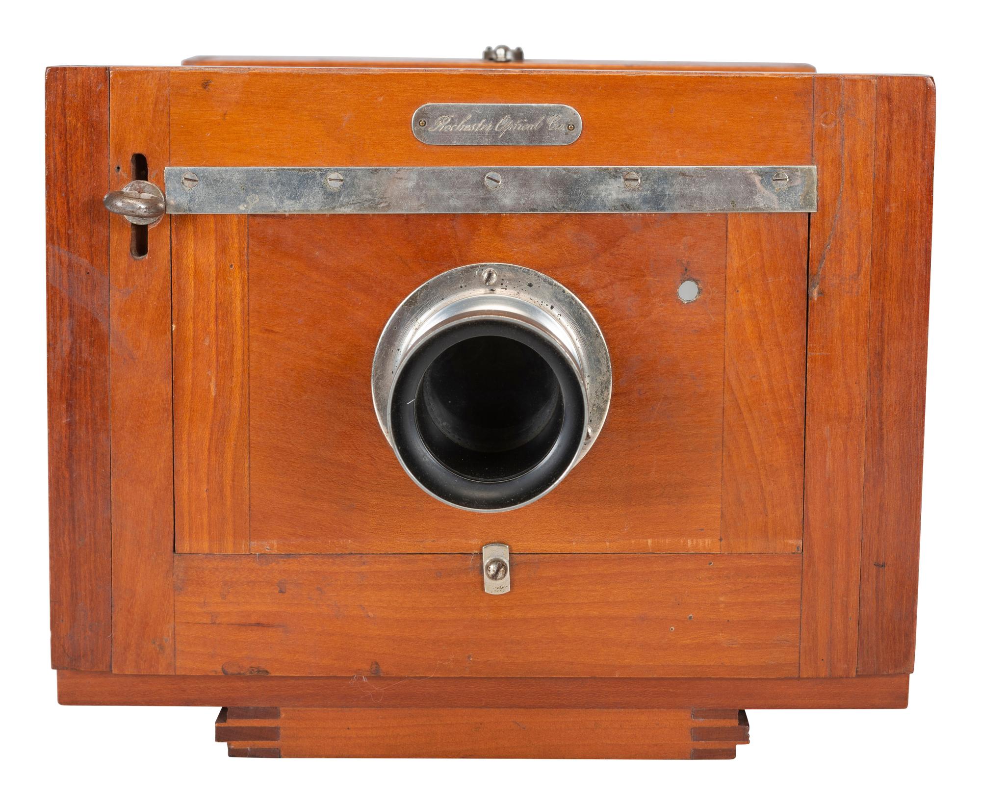 [EARLY PHOTOGRAPHY]. Rochester Optical Co. view camera with case.