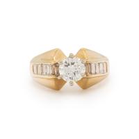 DIAMOND AND YELLOW GOLD RING