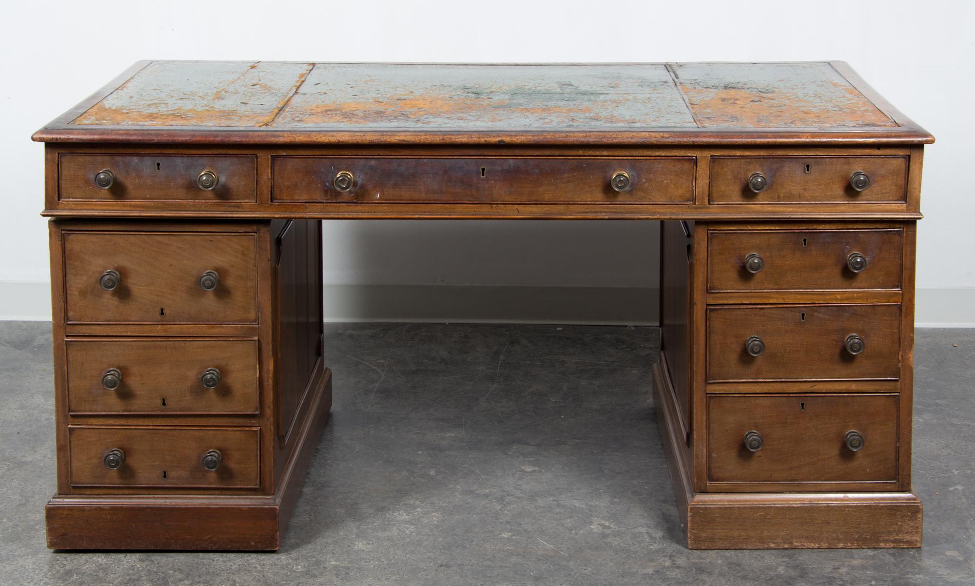 A Victorian Pedestal Desk Height 29 3/4 x width 60 x depth 30 1/4 inches. — 19TH CENTURY
