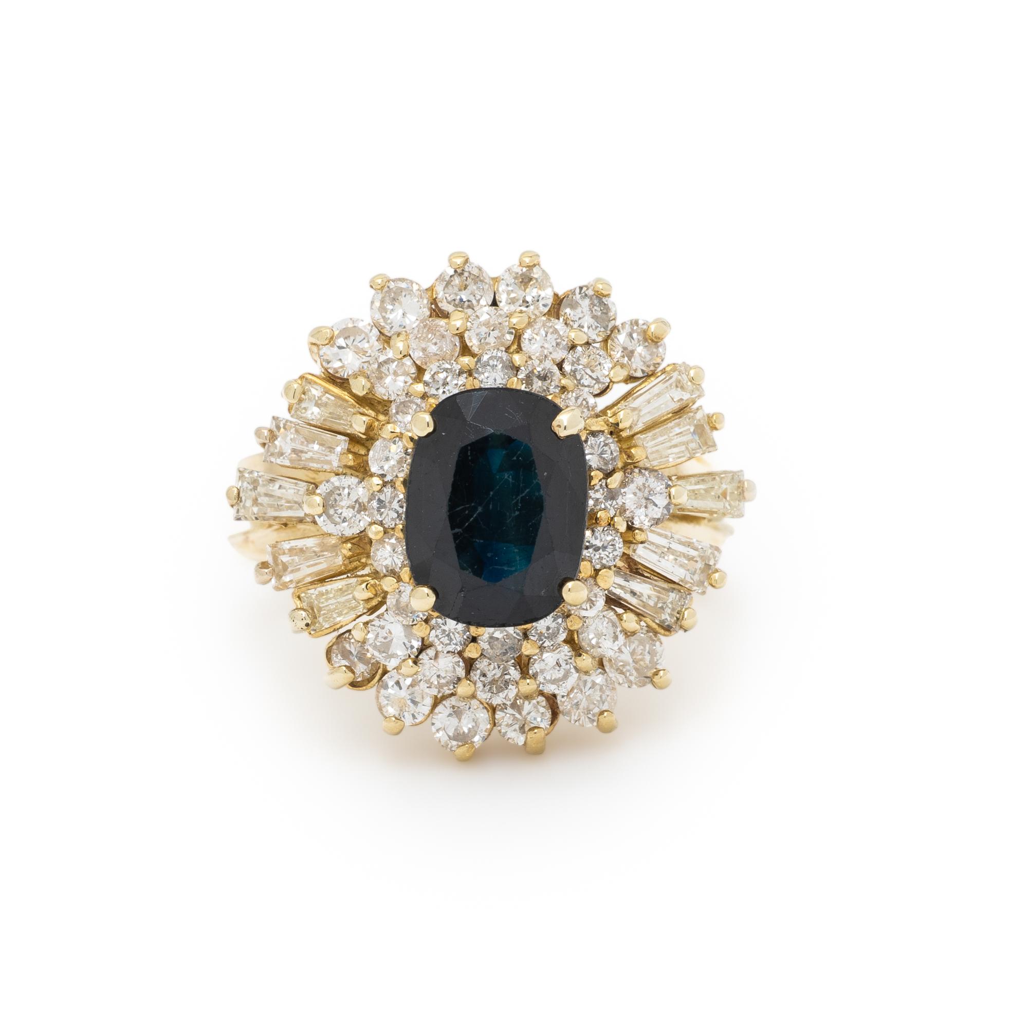 SAPPHIRE AND DIAMOND RING