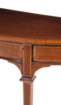 An Edwardian Satinwood-Banded Maple Pier Table