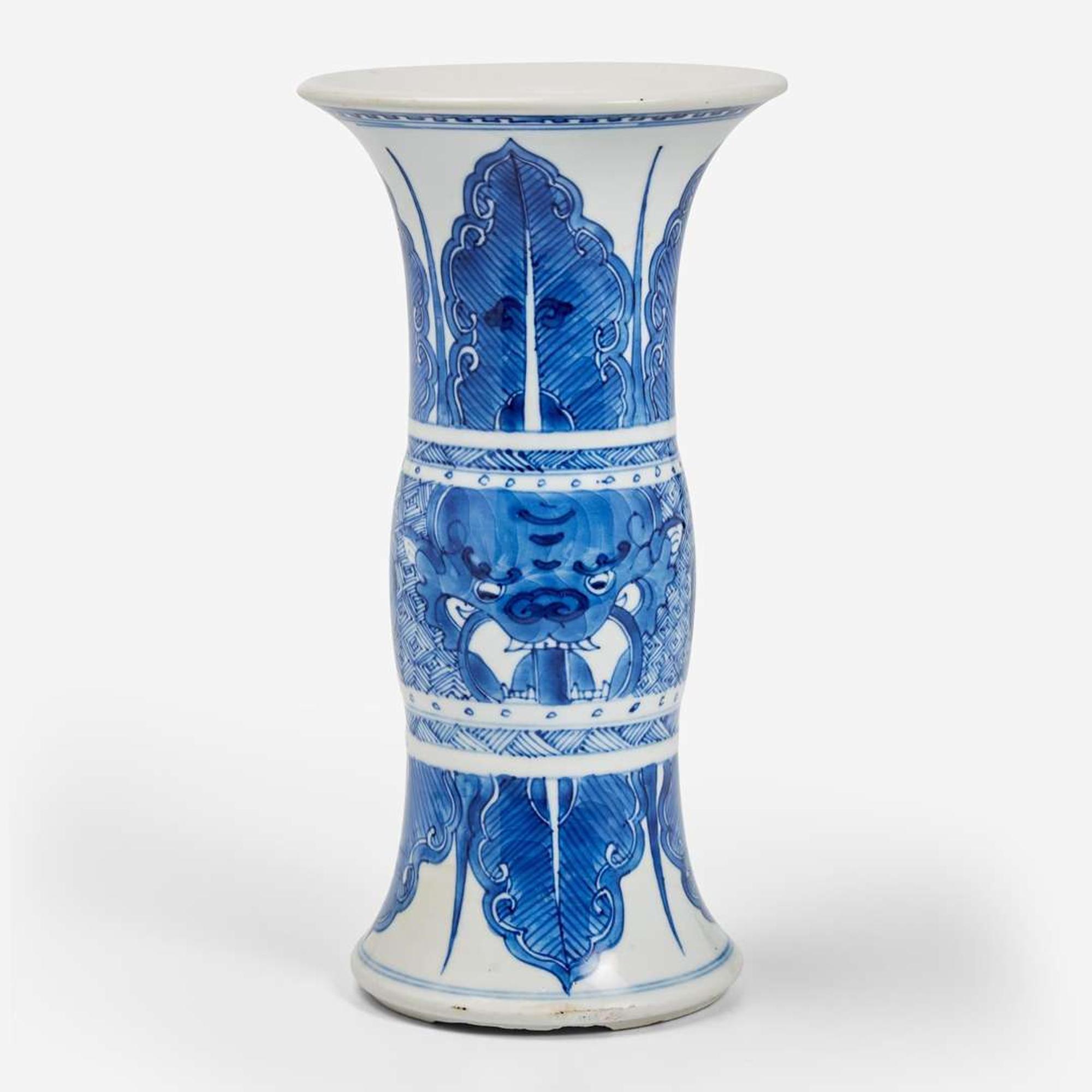 A Chinese blue and white porcelain Gu-form vase 青花瓷花觚 Kangxi period ? ??