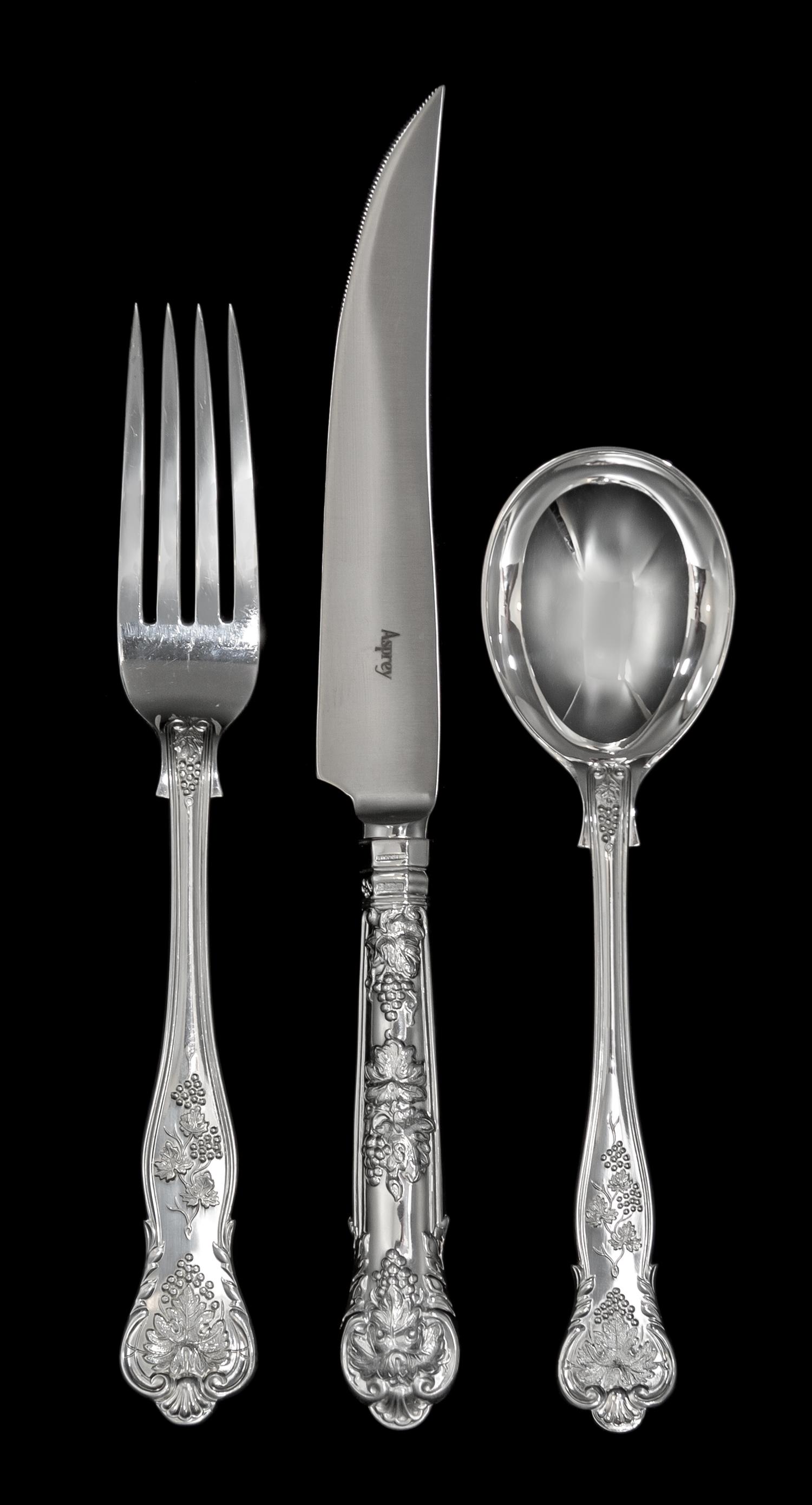 An Elizabeth II Silver Flatware Service, Asprey & Co., London, 1993, Bright Vine pattern, comprising: 12 dinner knives 12 steak knives