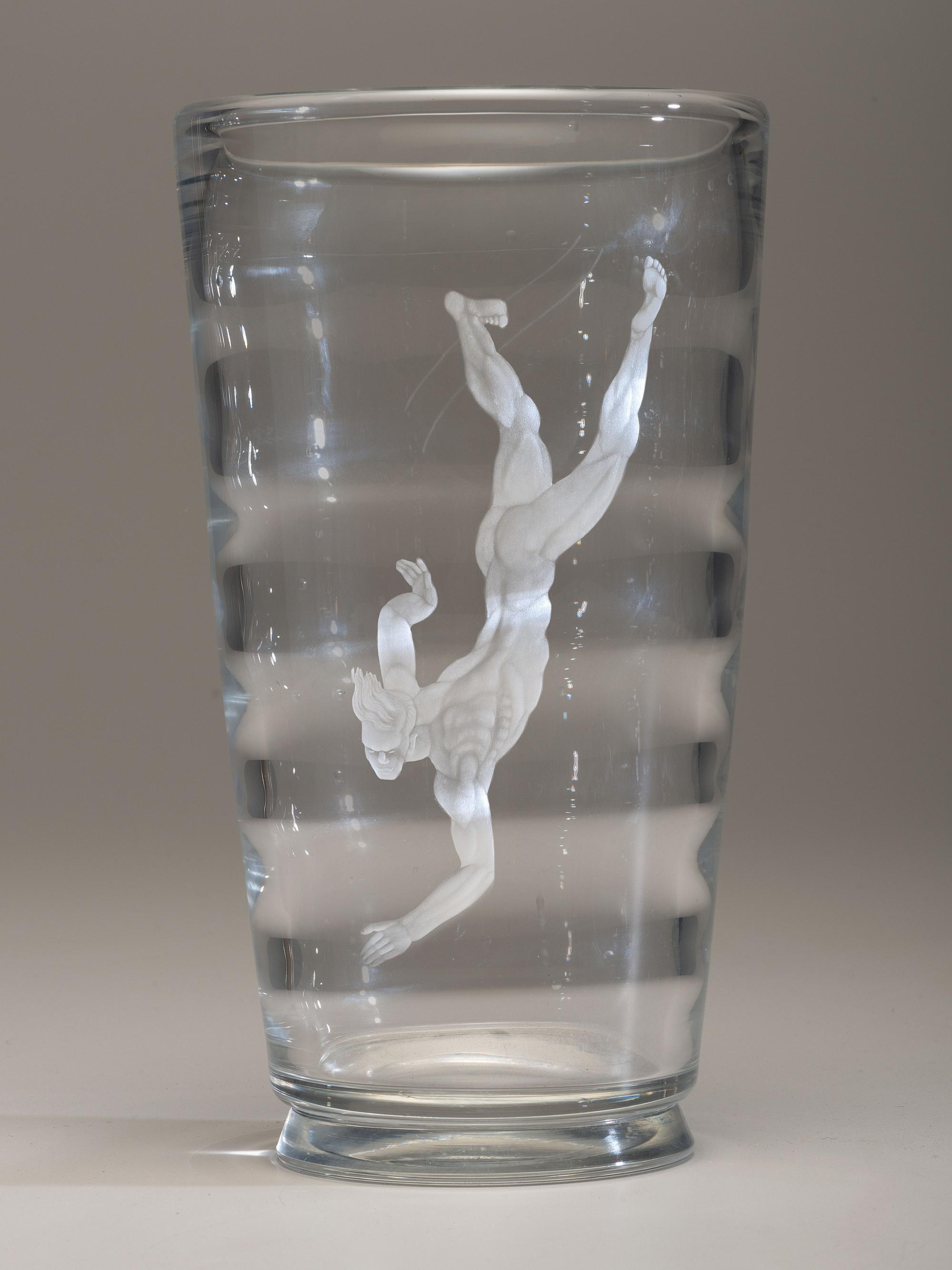 Pearl Diver Vase