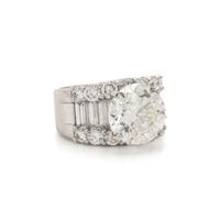 DIAMOND AND PLATINUM RING