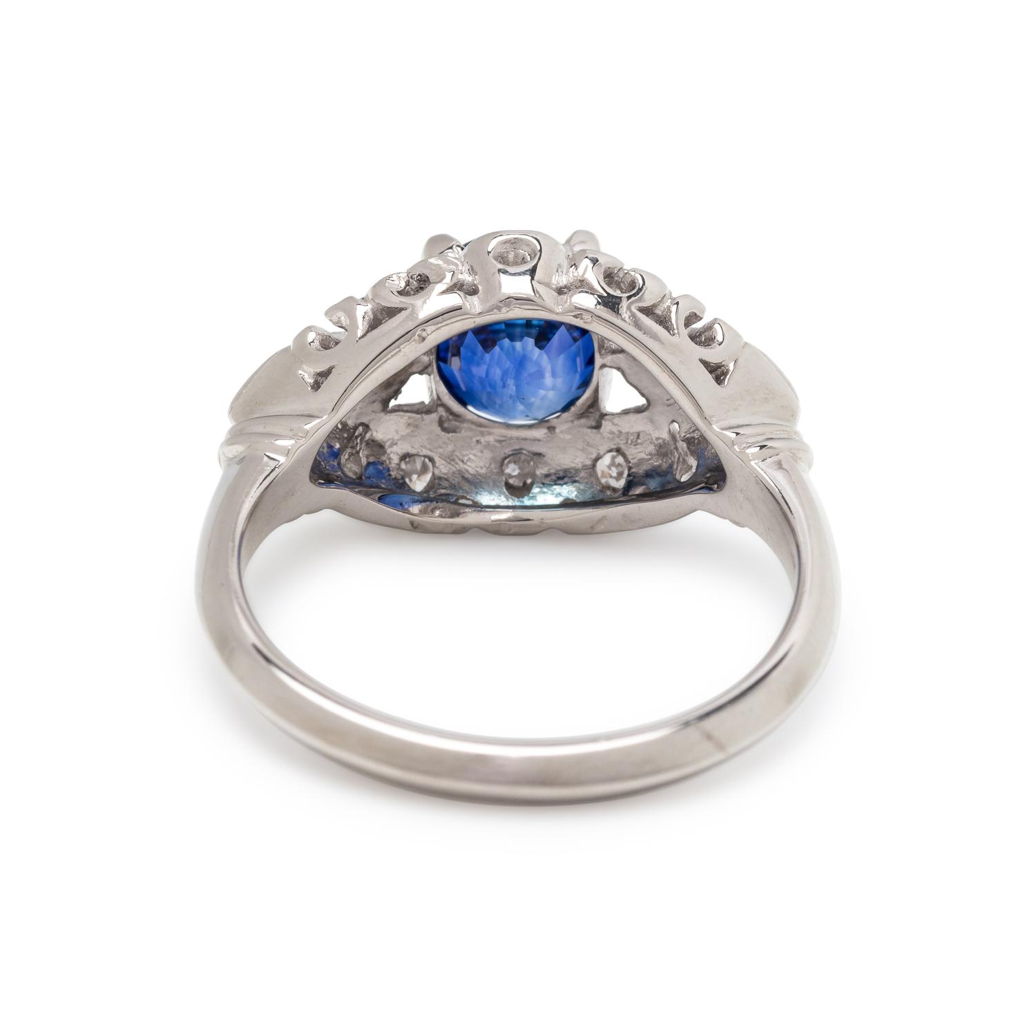 SAPPHIRE AND DIAMOND RING