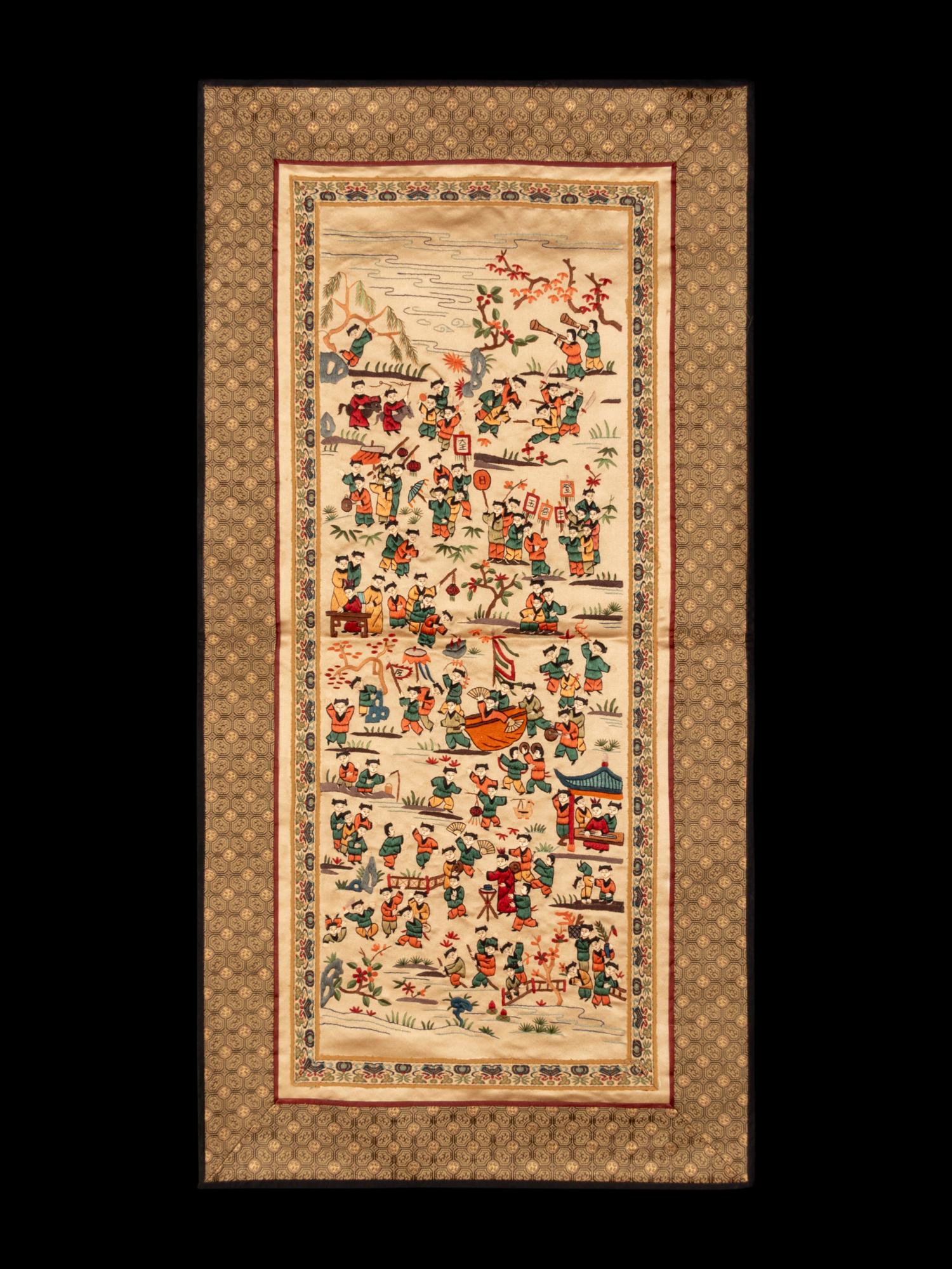 A Collection of 33 Chinese Embroidered Silk Panels 近代 綉片33幅