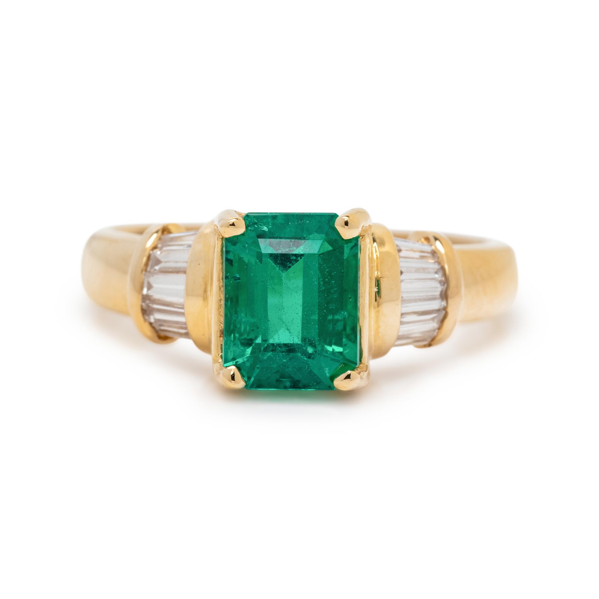 EMERALD AND DIAMOND RING