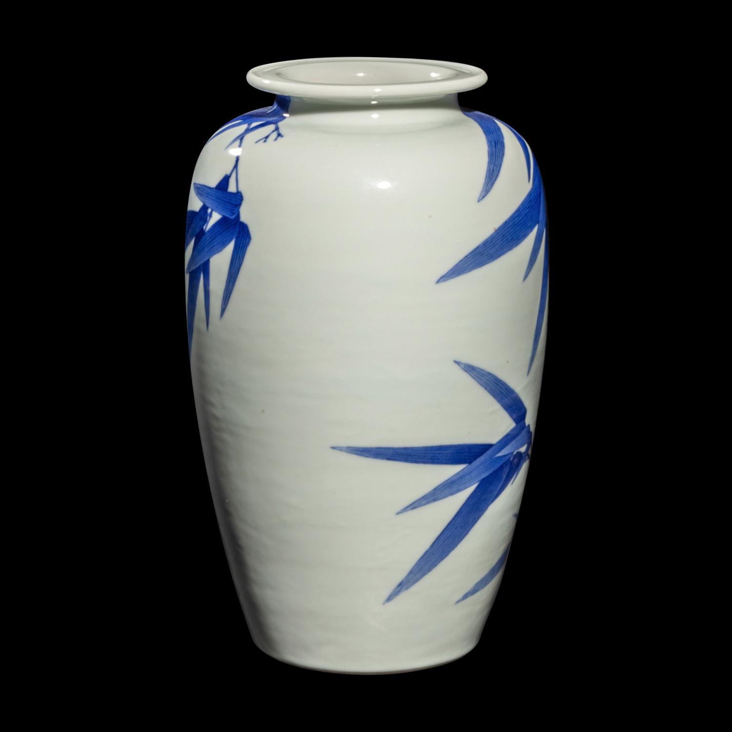 A Japanese Blue and White 'Bamboo' Porcelain Vase by Makuzu Kozan (1842-1916) 宮川香山製青花竹紋瓶