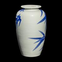 A Japanese Blue and White 'Bamboo' Porcelain Vase by Makuzu Kozan (1842-1916) 宮川香山製青花竹紋瓶