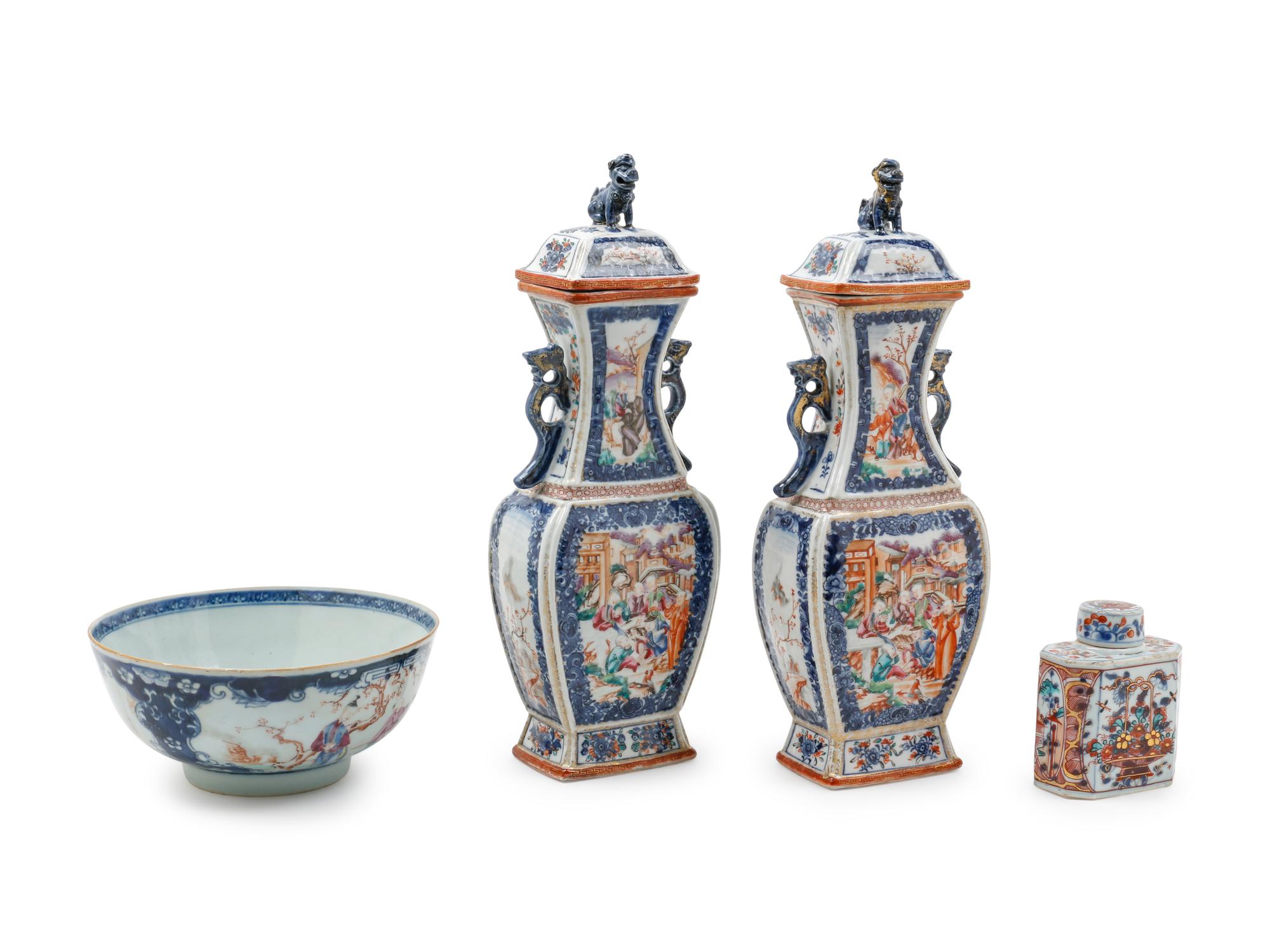 Four Chinese Export Famille Rose Porcelain Articles