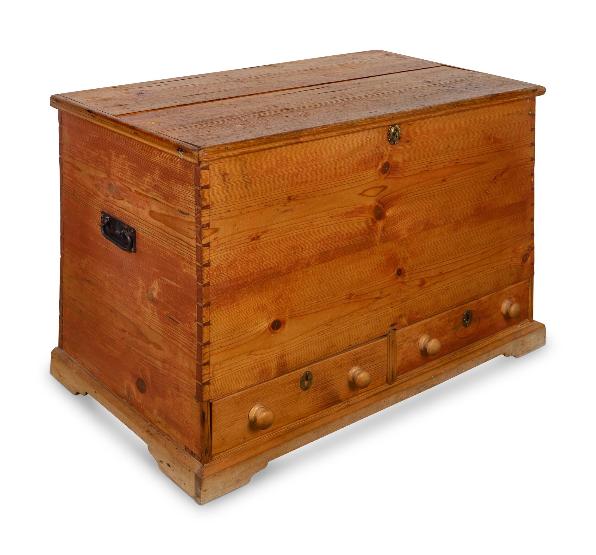 An English Wooden Chest — EARLY 20TH CENTURY