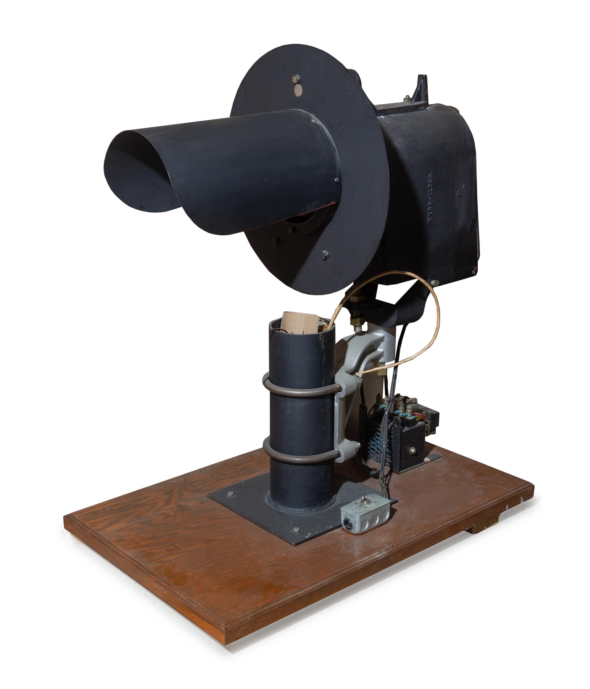 A General Railway Signal Co. Painted Metal Railroad Signal Lamp