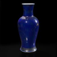 A Chinese gilt-decorated powder blue glazed porcelain baluster vase 洒蓝地描金瓷瓶 Qing dynasty ?