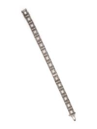 WHITE GOLD AND DIAMOND BRACELET