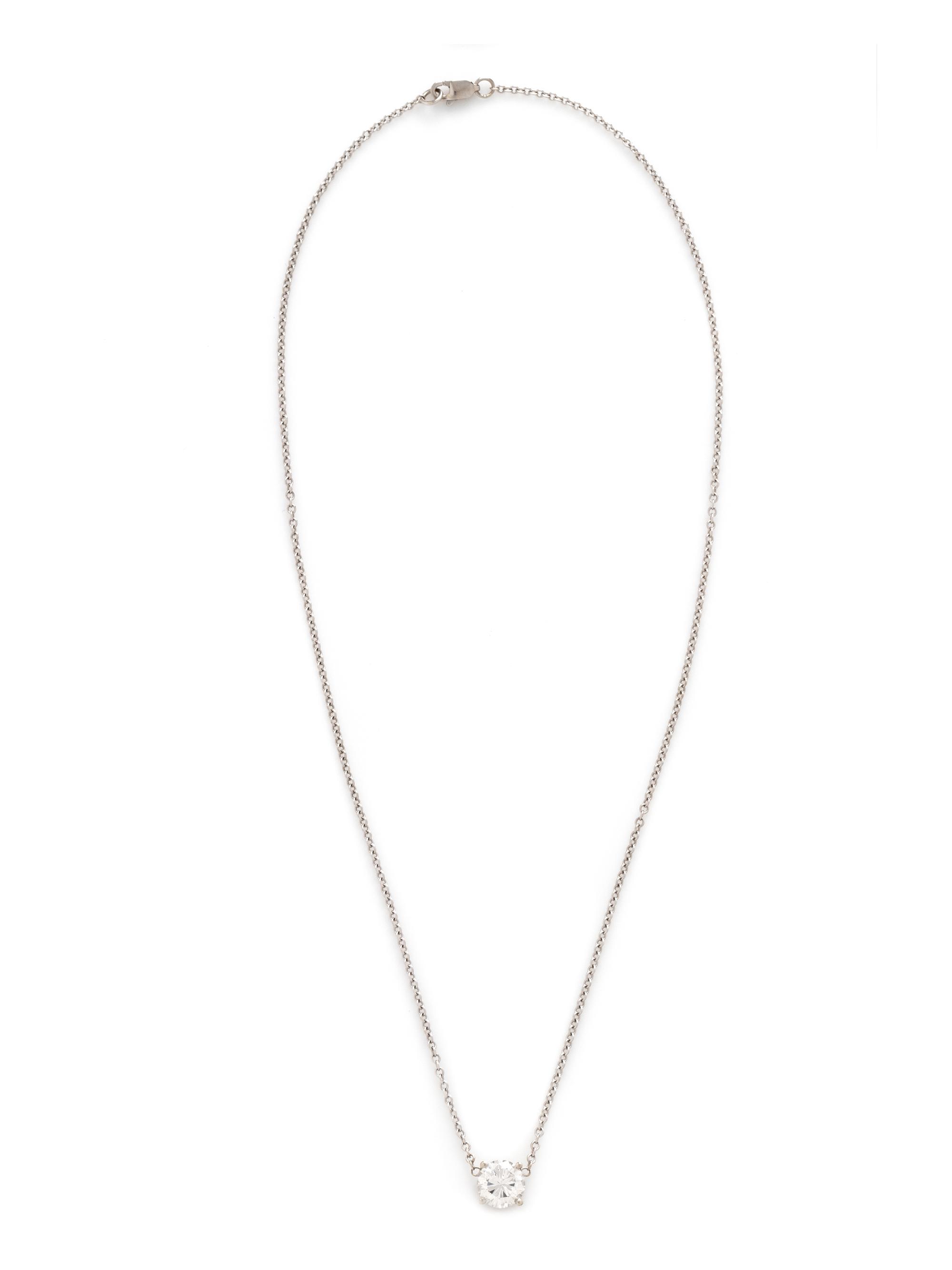 WHITE GOLD AND DIAMOND SOLITAIRE NECKLACE