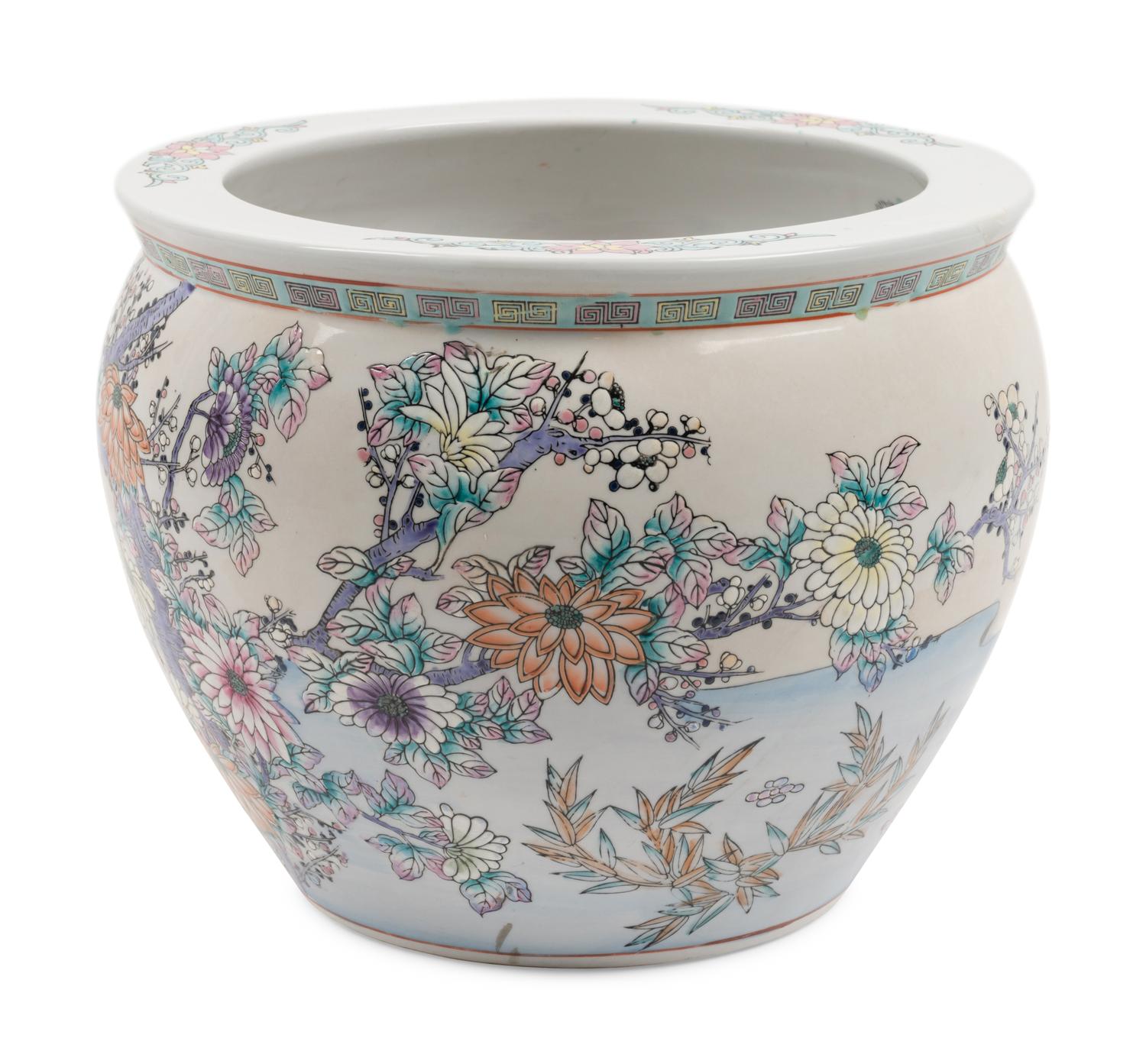 A Chinese Export Porcelain Jardinière